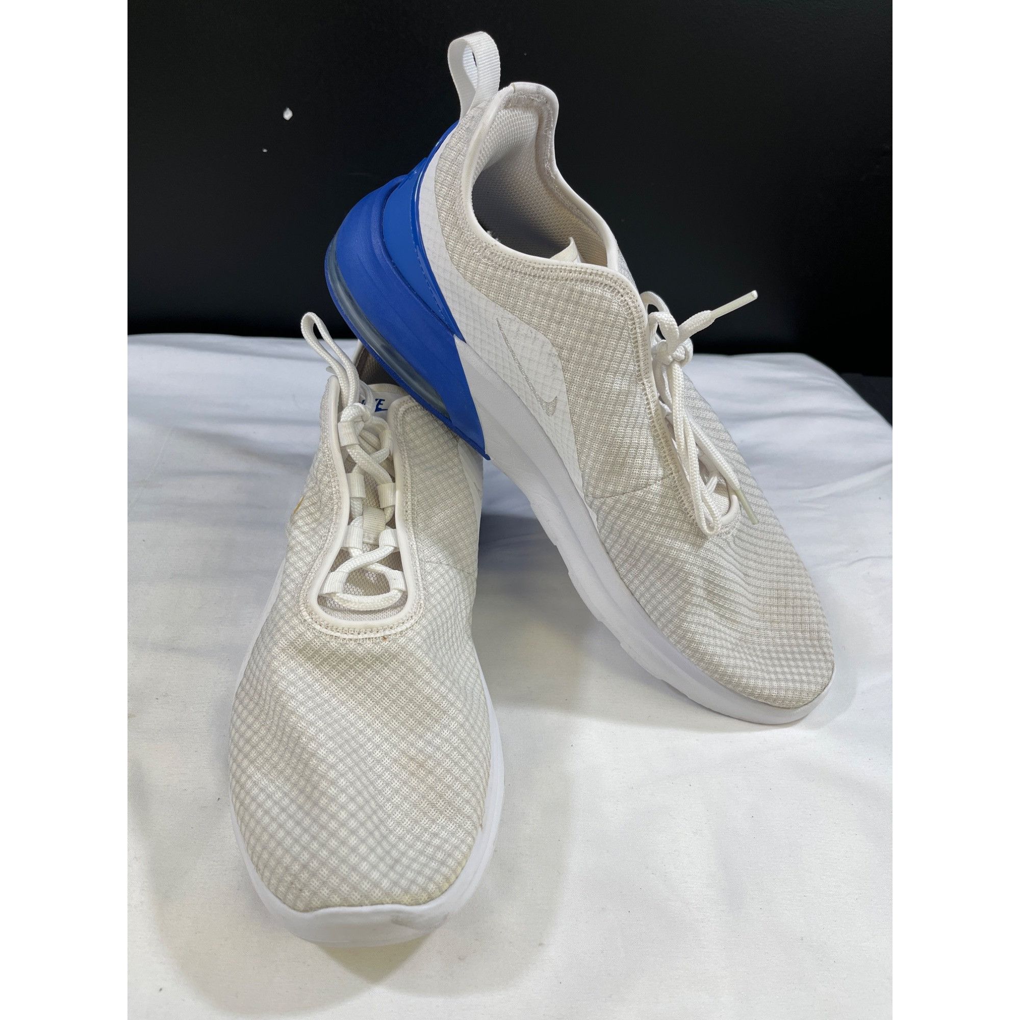 Nike Nike Air Max Motion2 Men's White/Blue Sneakers/Shoes Size11. Size US 11.5 / EU 44-45 - 2 Thumbnail