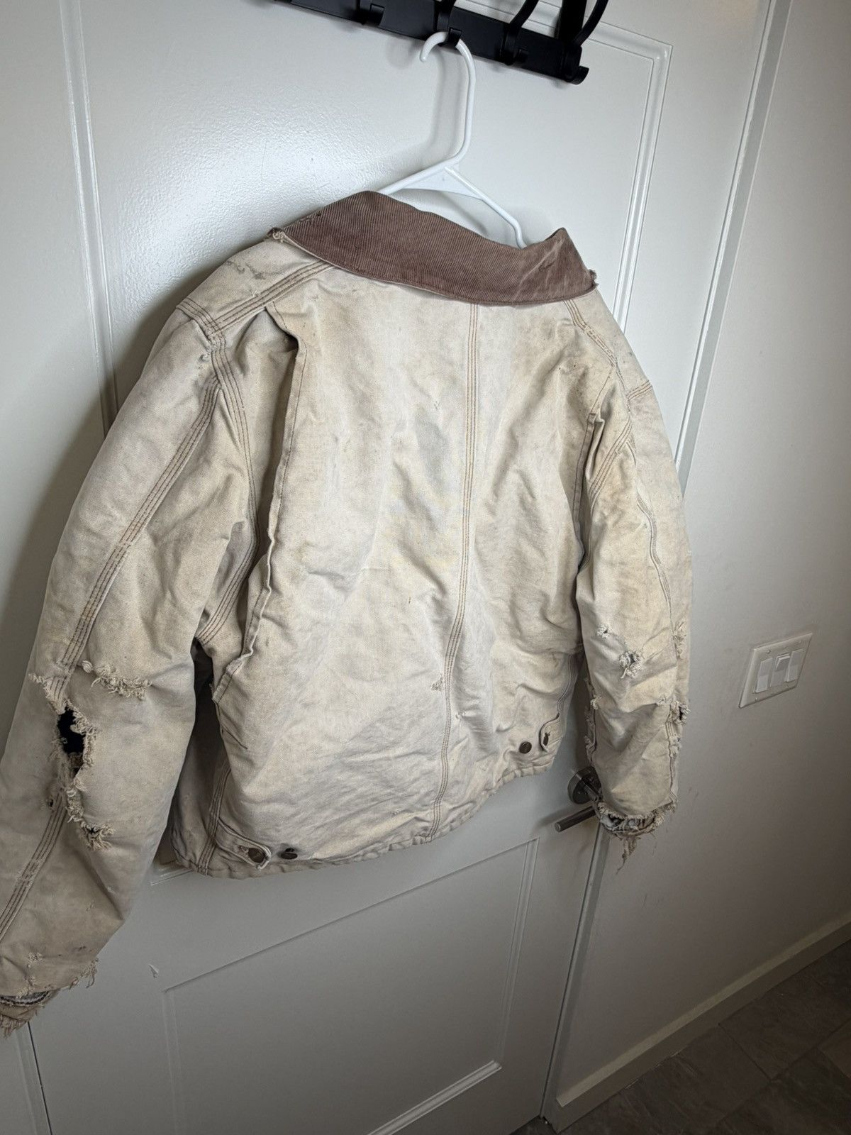 Carhartt Vintage Carhartt Men's Jacket Cream Duck Arctic Size Large Size US L / EU 52-54 / 3 - 19 Thumbnail
