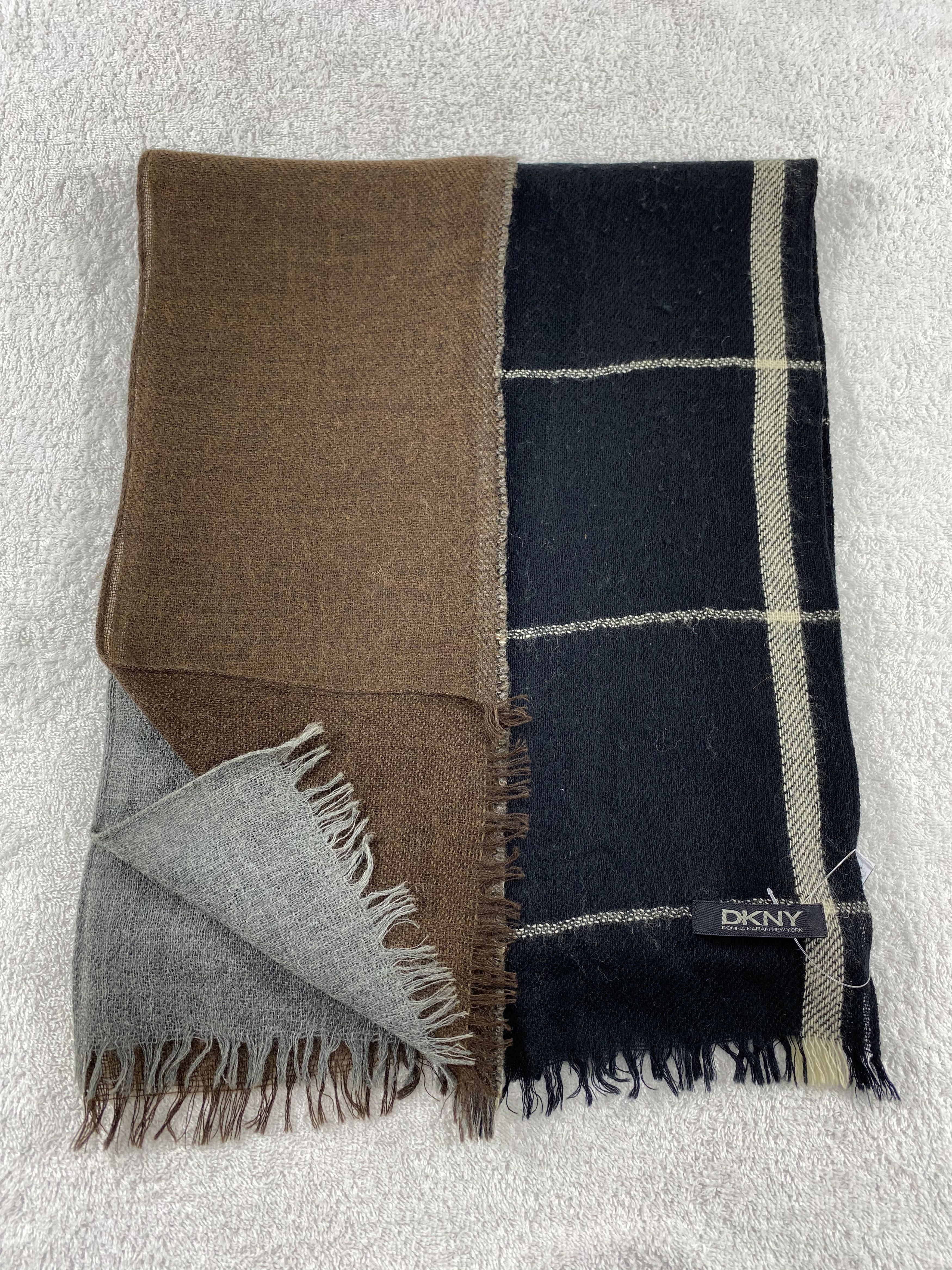 DKNY DKNY Scarf / Muffler / Neckwear - WW1767 Size ONE SIZE - 3 Thumbnail