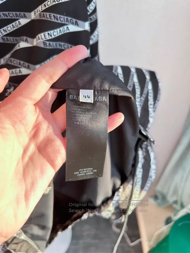 Balenciaga Balenciaga Full Logo Windbreaker, Sport Jacket, Size 44 Size US S / EU 44-46 / 1 - 3 Thumbnail