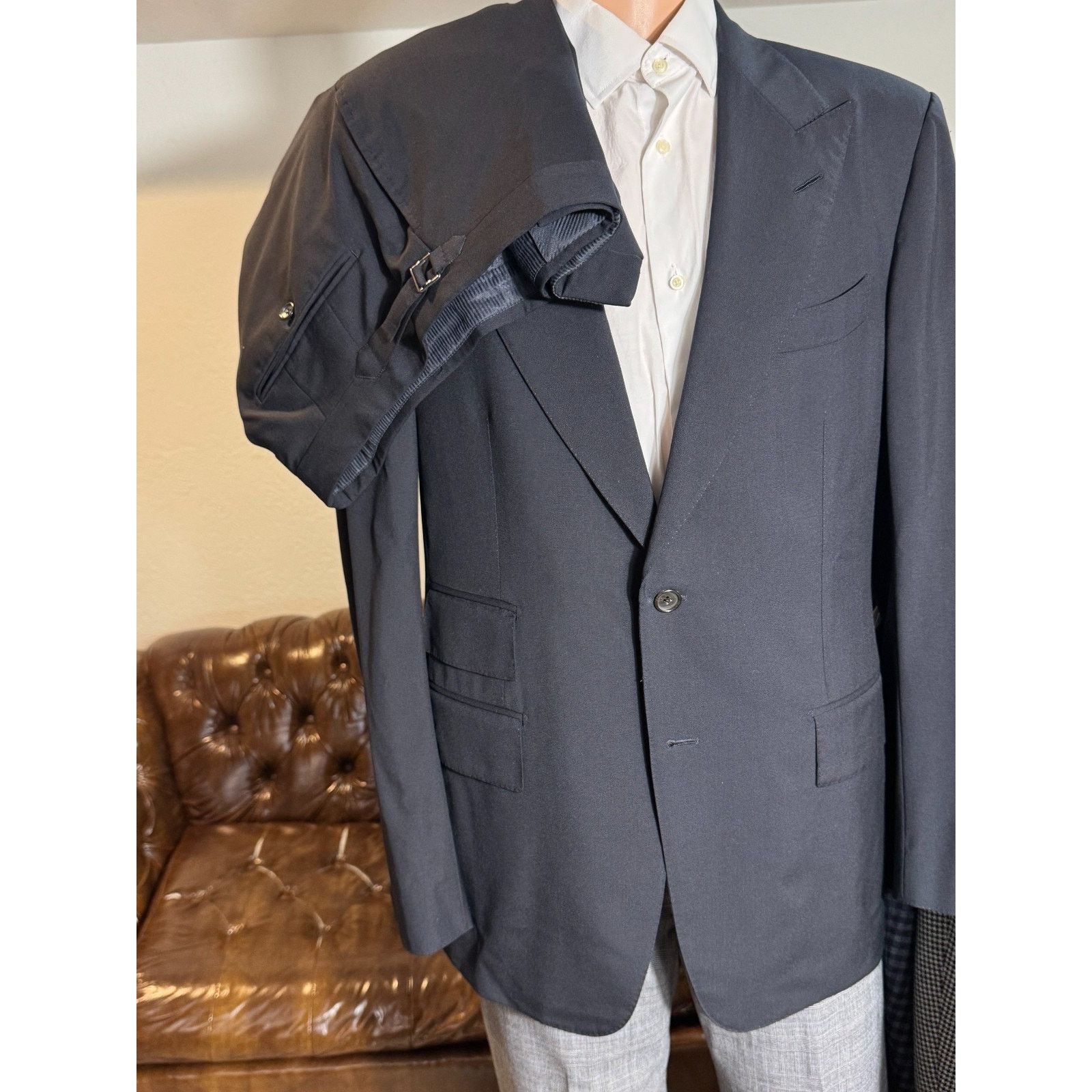 Tom Ford Tom Ford Navy Blue Wool Peak Lapel Suit Windsor 52R 42R Size 42R - 1 Thumbnail