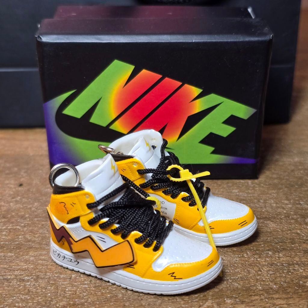 Nike Unisex Pair of Keychains One Size Yellow White Size ONE SIZE - 1 Thumbnail