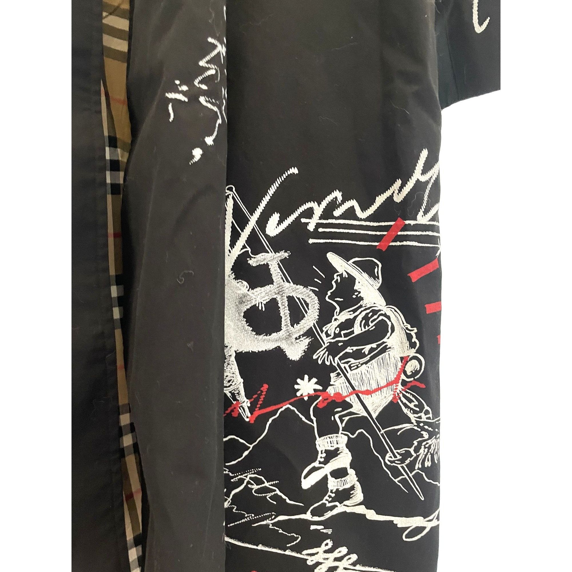 Burberry Burberry Black Trench Coat With Graphic Embroidery & Signatu Size US L / EU 52-54 / 3 - 5 Thumbnail