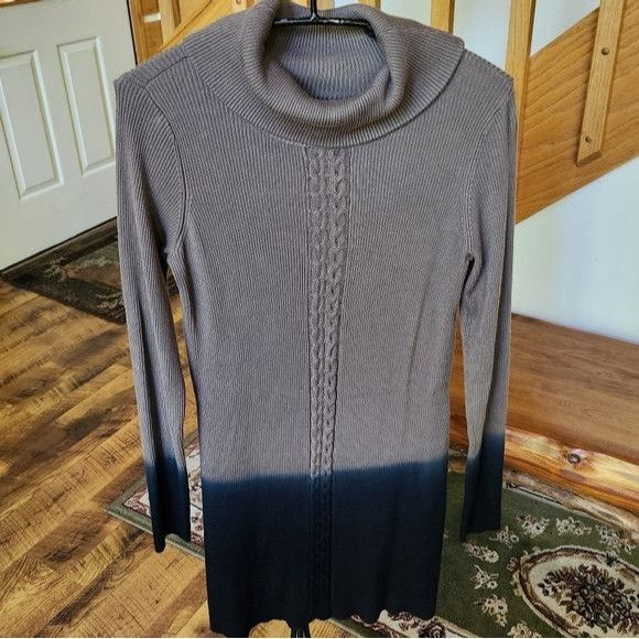 Designer Aventura Ombre Rayon/Nylon Long Sleeve Sz. M Sweater Dress Size M / US 6-8 / IT 42-44 - 1 Thumbnail