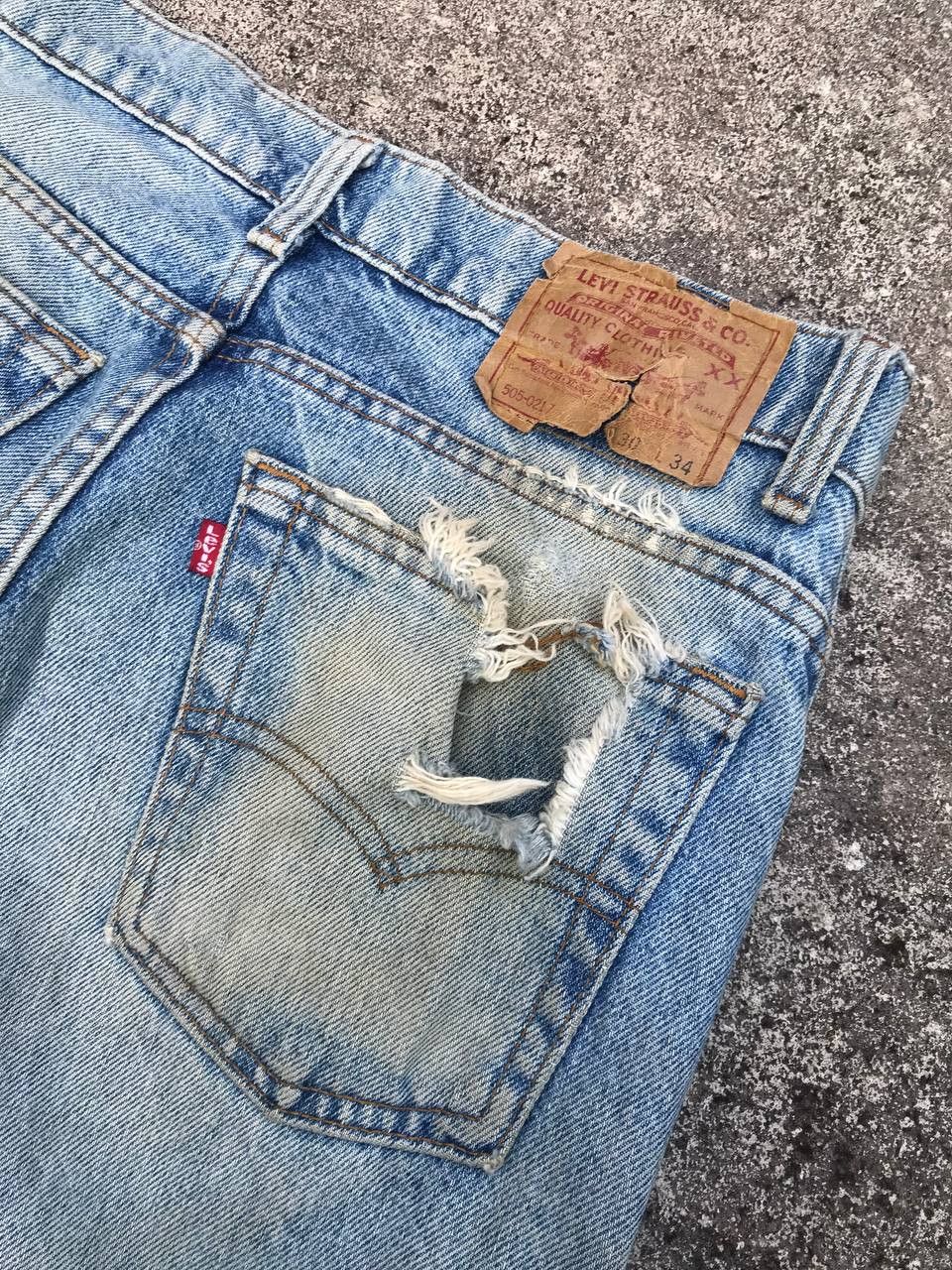 Levi's VINTAGE LEVIS 505 1983s LEVIS DISTRESSED DIRTY JEAN W29x31 Size US 29 - 15 Thumbnail