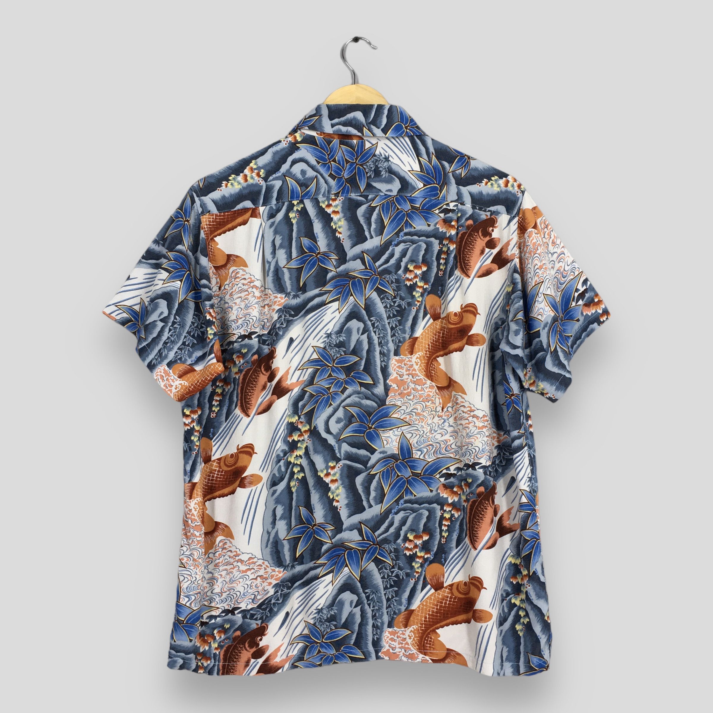 Vintage Vintage Hawaiian Patina Japanese Koi Fish Rayon Shirt Small Size US S / EU 44-46 / 1 - 6 Thumbnail