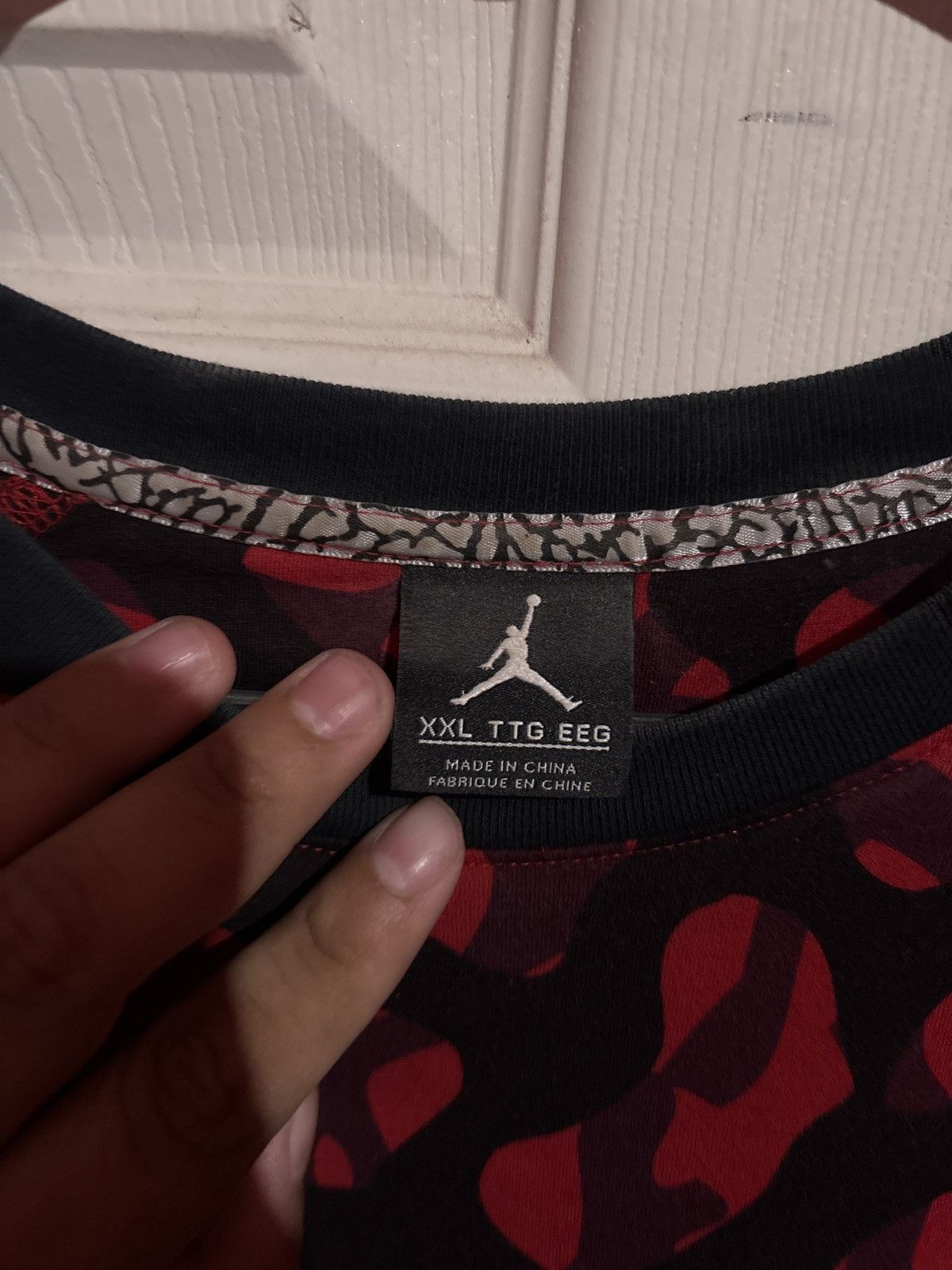 Jordan Brand Red & Black Camo Tee Size US XXL / EU 58 / 5 - 3 Thumbnail
