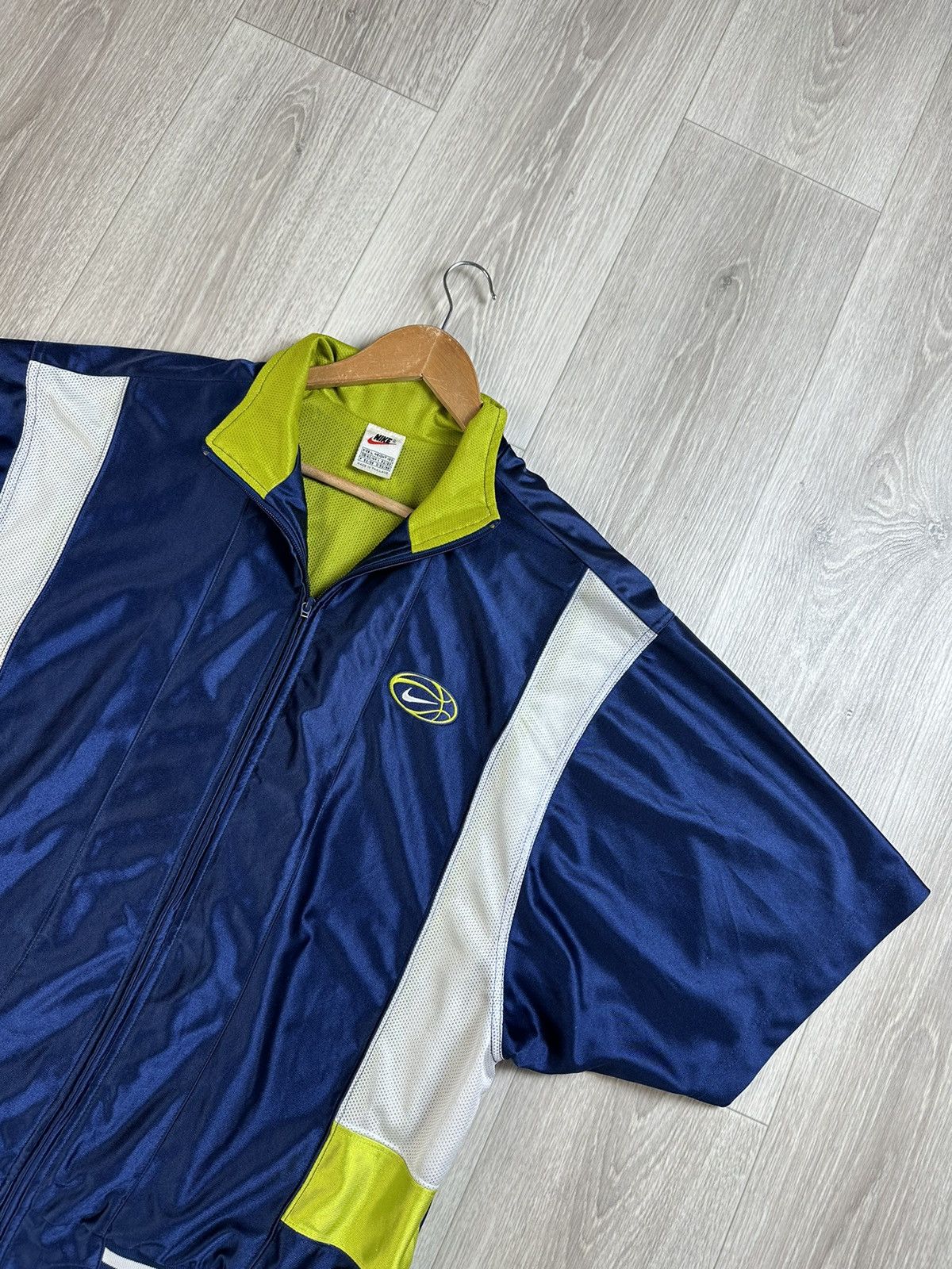 Nike × Vintage Vintage Nike Short Sleeve Full Zip Up trowel Size US L / EU 52-54 / 3 - 2 Thumbnail