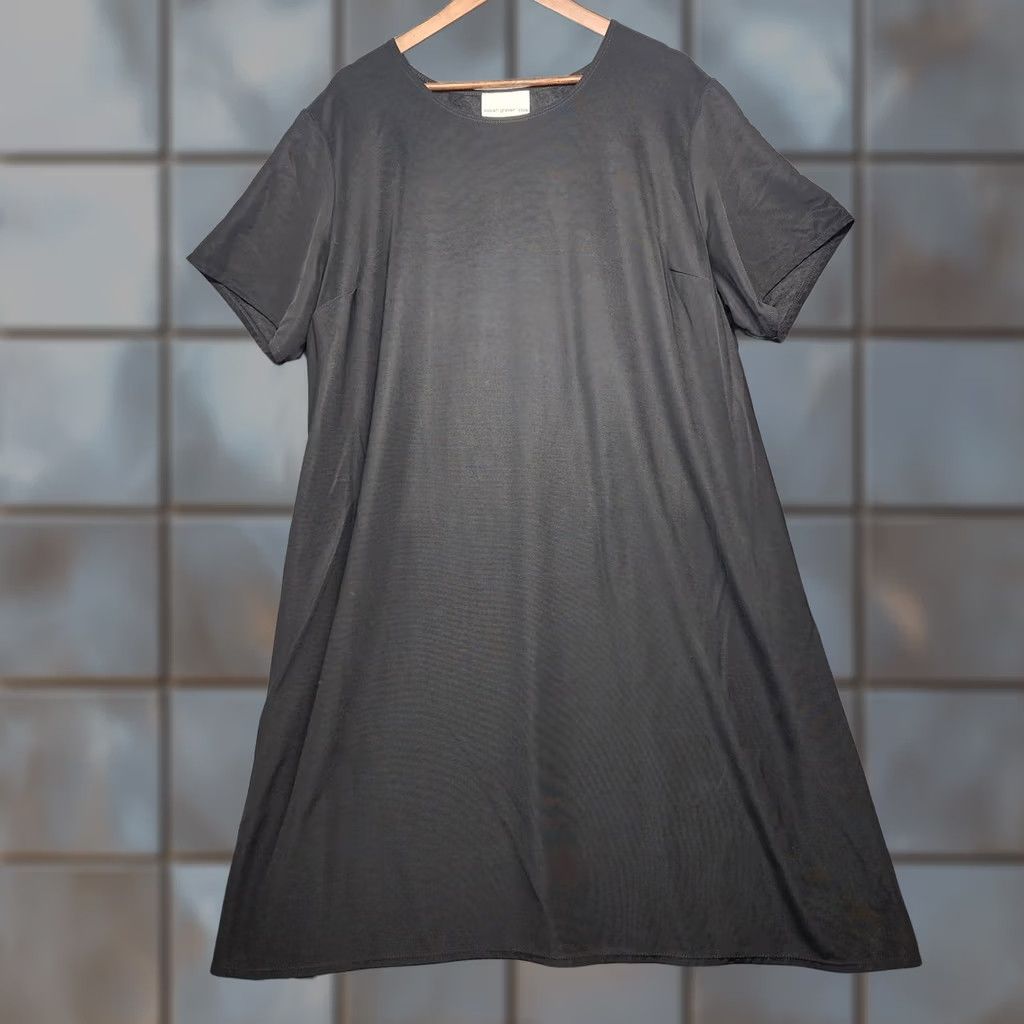 Vintage VINTAGE Susan Graver Style Dress Womens 3X Black Shift Liquid Knit Short Sleeve Stretch Midi Pullover Machine Washable Solid Spring Summer Womens Size 40" / US 18 - 1 Thumbnail