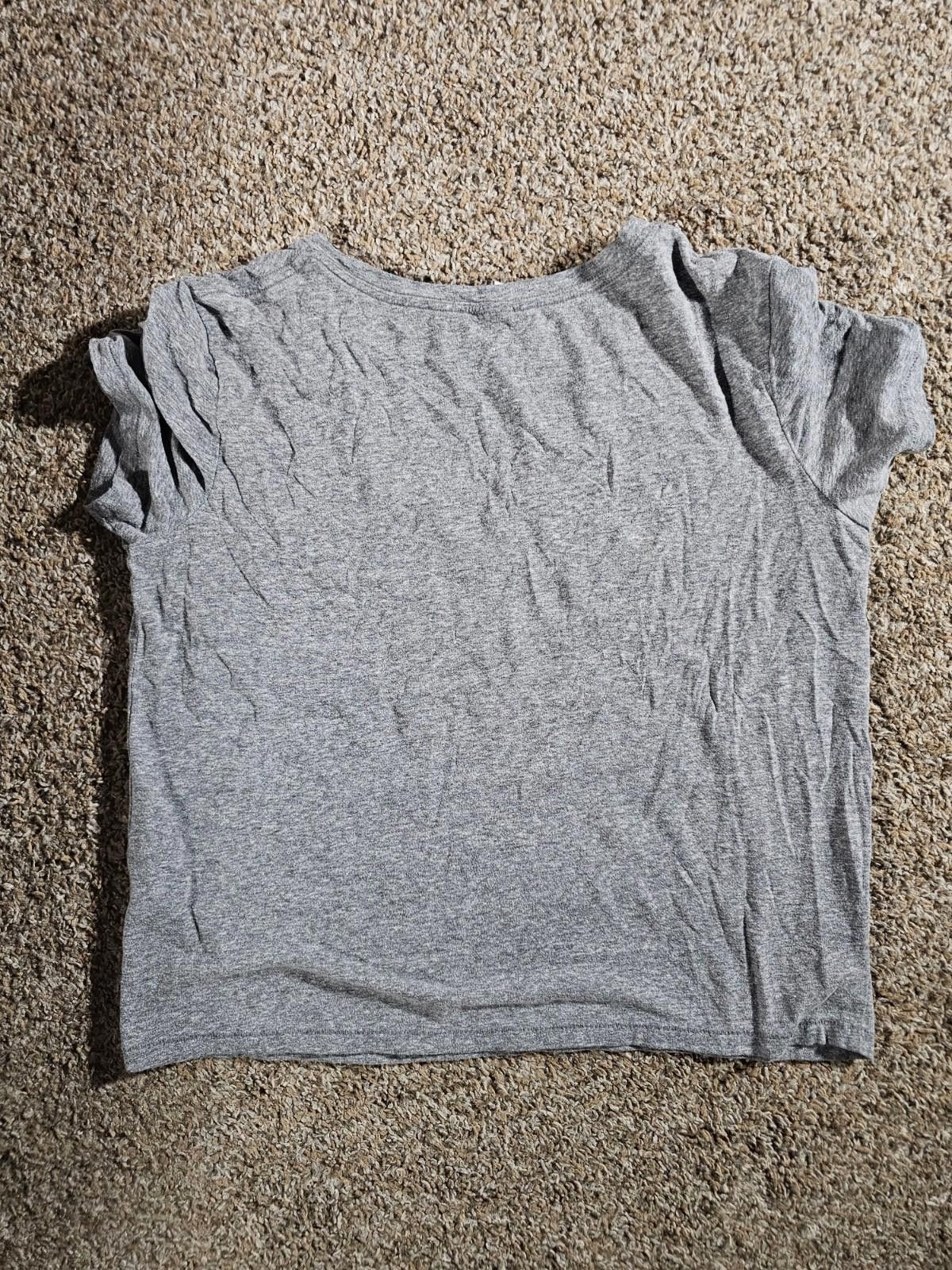 BP. BP Gray Vneck Tshirt Medium Size M / US 6-8 / IT 42-44 - 5 Thumbnail