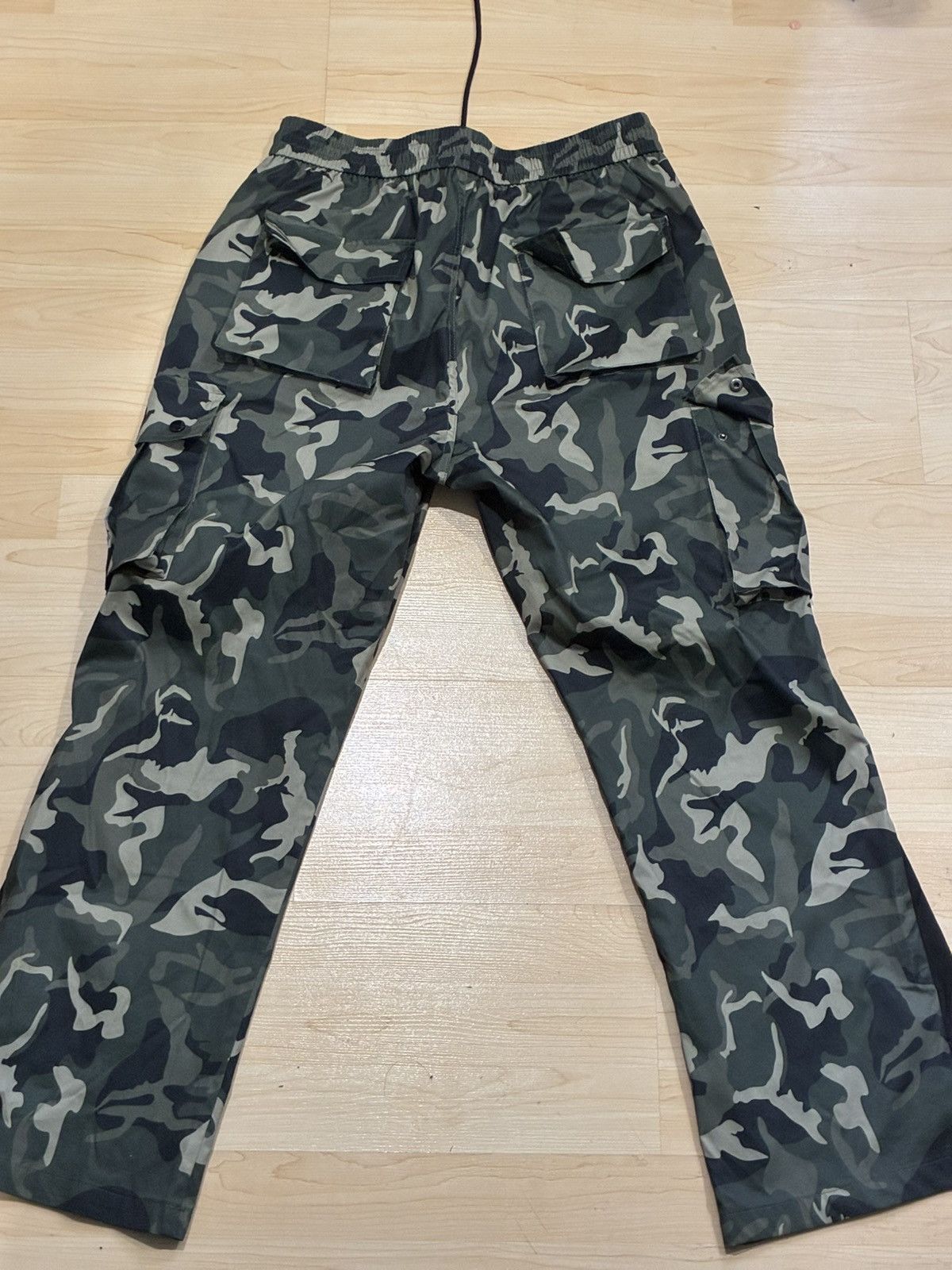 Shein Camo baggy cargo pants Size US 34 / EU 50 - 2 Thumbnail