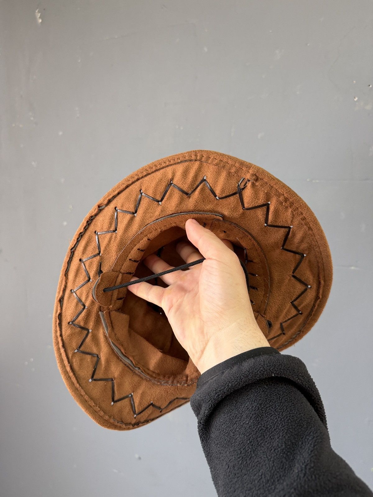 Cowboy Equipment Vintage Cowboy Style Fashion Bucket Hats Size ONE SIZE - 4 Thumbnail