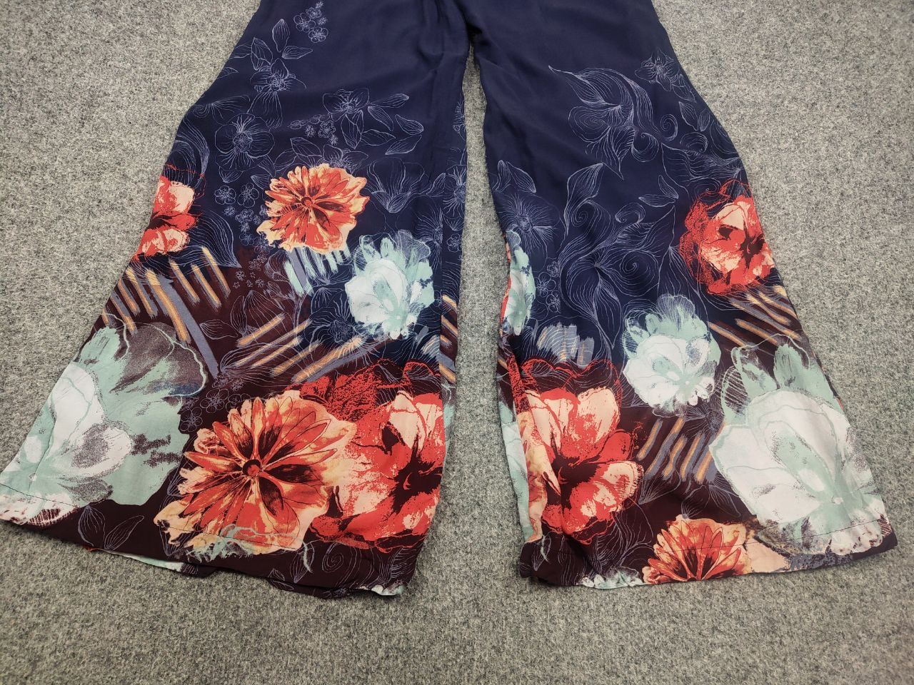 Missoni Ivko Design Floral Print Blue color Trouser Wide Leg Pants Size 36" / US 14 / IT 50 - 7 Thumbnail