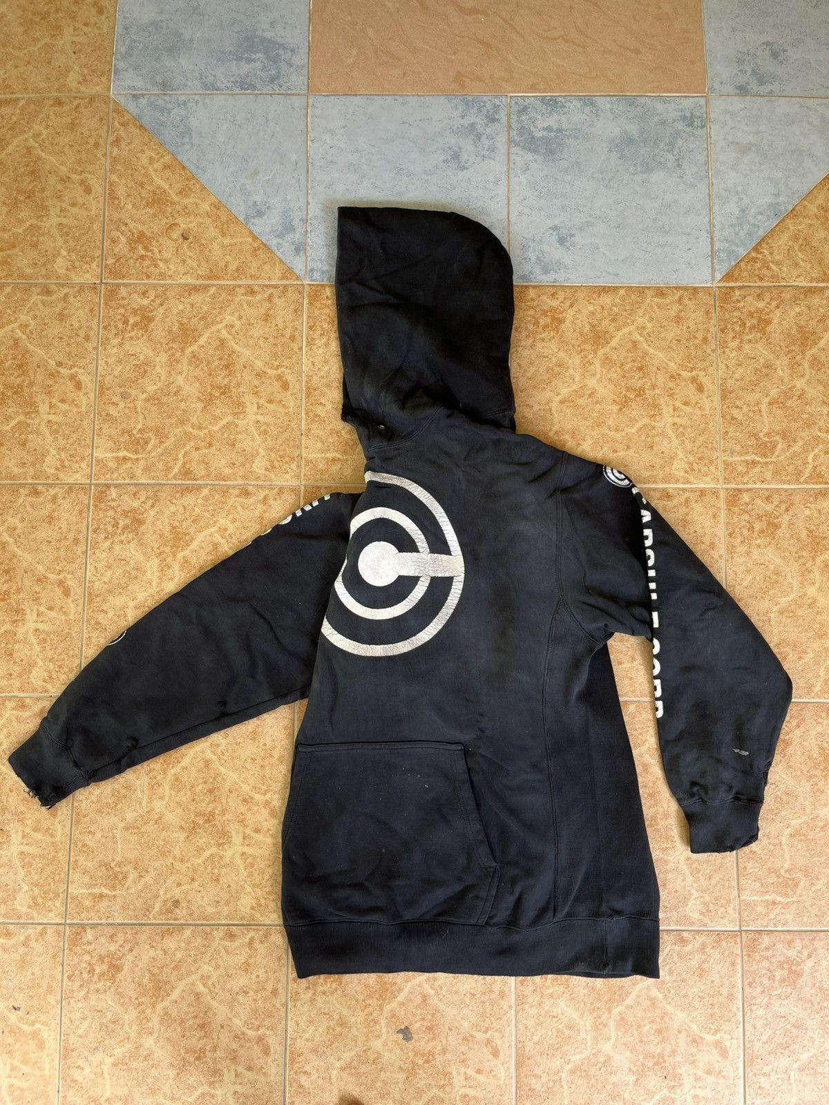 If Six Was Nine 💥TRASHED Vintage 2000s DRAGON BALL Capsule Corps Distressed Size US L / EU 52-54 / 3 - 14 Thumbnail