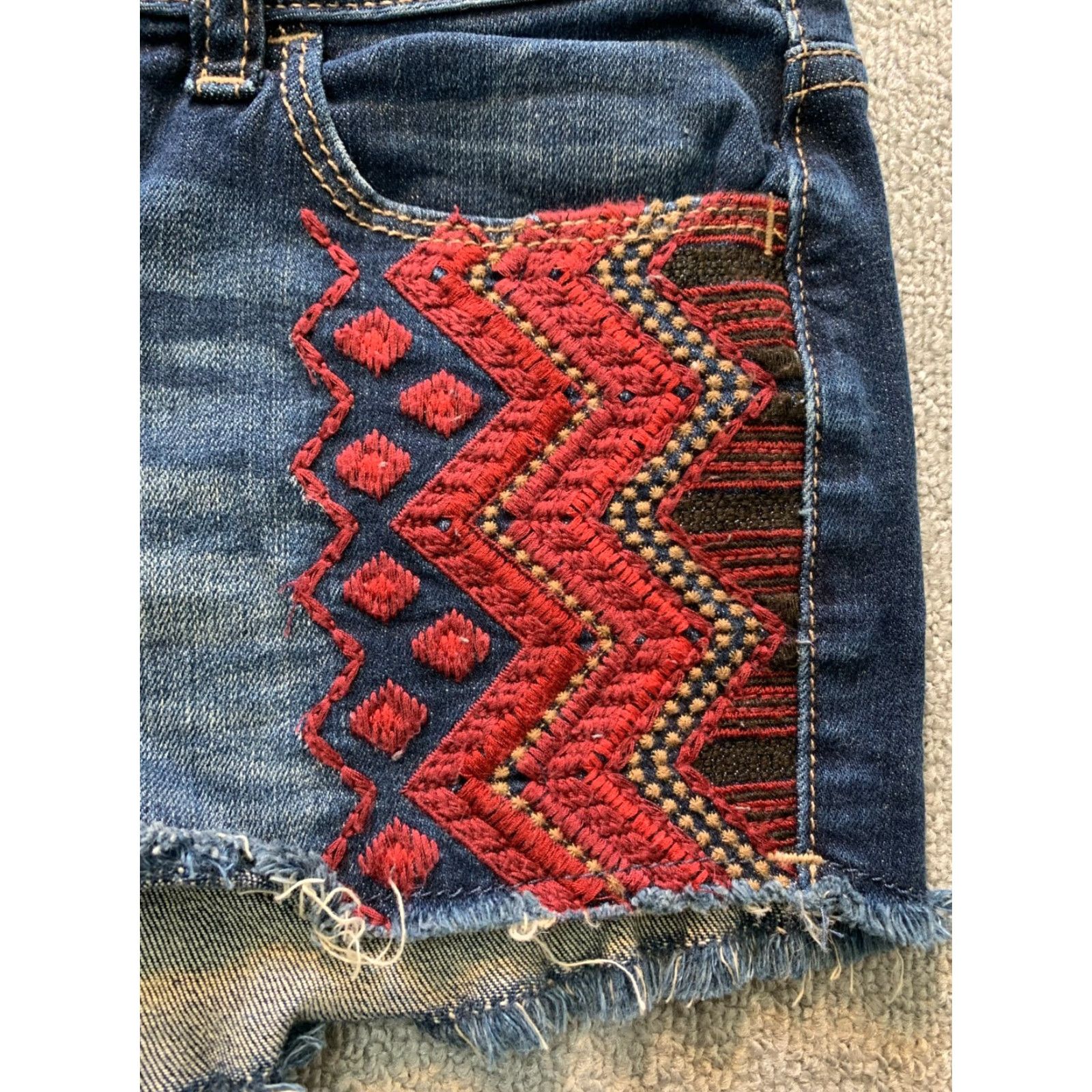 Express Express Jeans Women's Shorts Denim Blue Embroidered Size 00 Denim Blue Embroidered Shorts Size 24" / US 00 / IT 34 - 2 Thumbnail