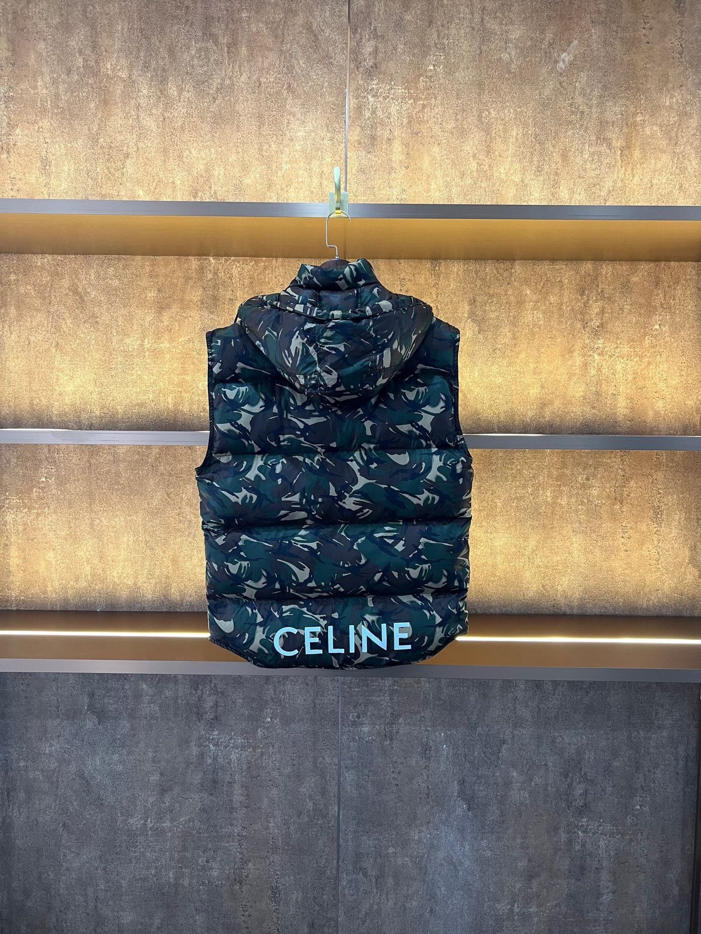 Celine Celine Camouflage Down Vest Size US S / EU 44-46 / 1 - 2 Thumbnail