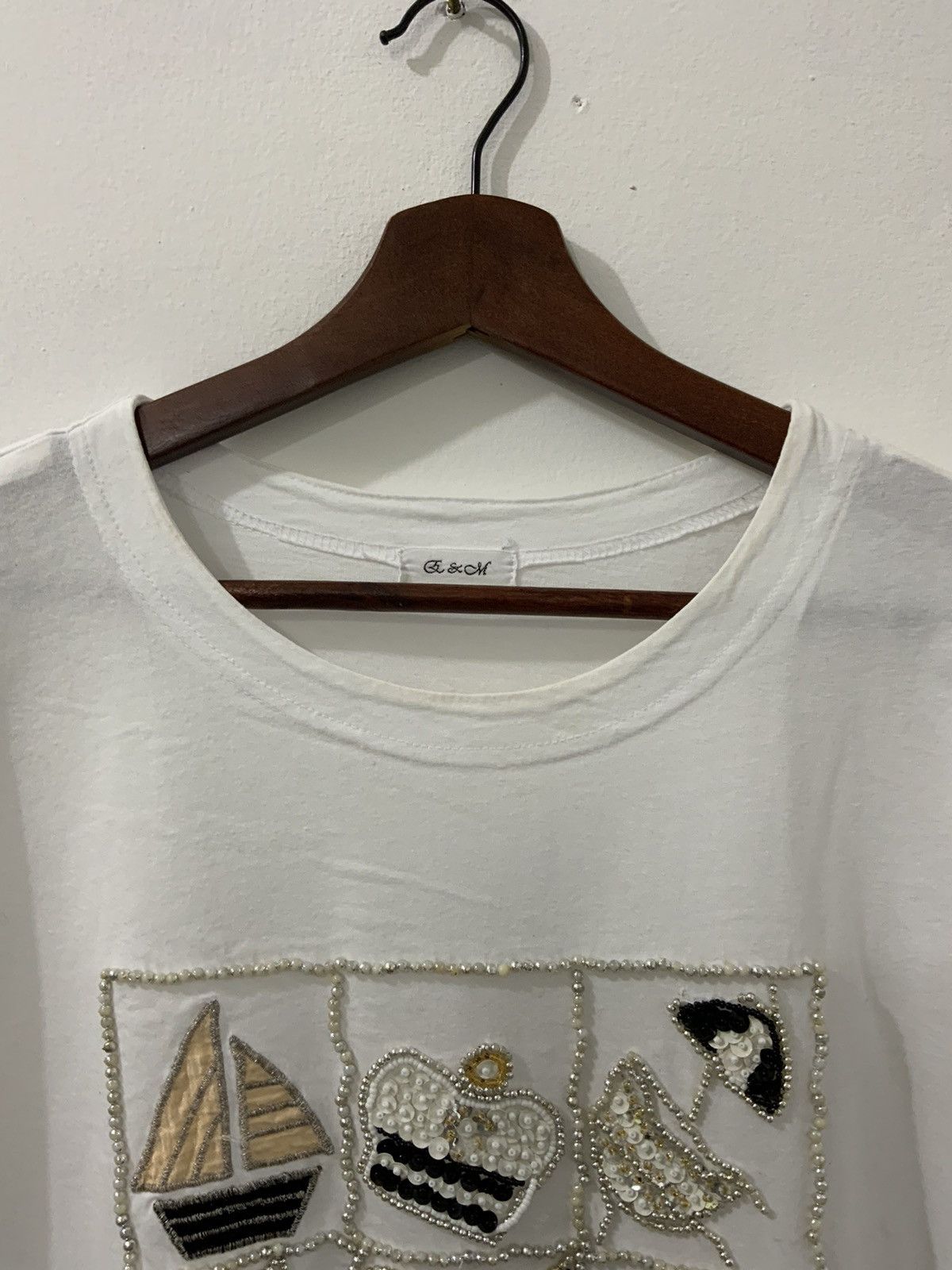 If Six Was Nine L & M Paradise White Tee Size US L / EU 52-54 / 3 - 5 Thumbnail