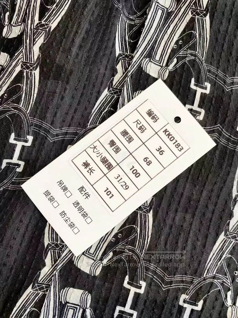 Hermes Hermes Silk Black Lock Closure Printed Full Print Mulberry Size 24" / US 00 / IT 34 - 9 Thumbnail