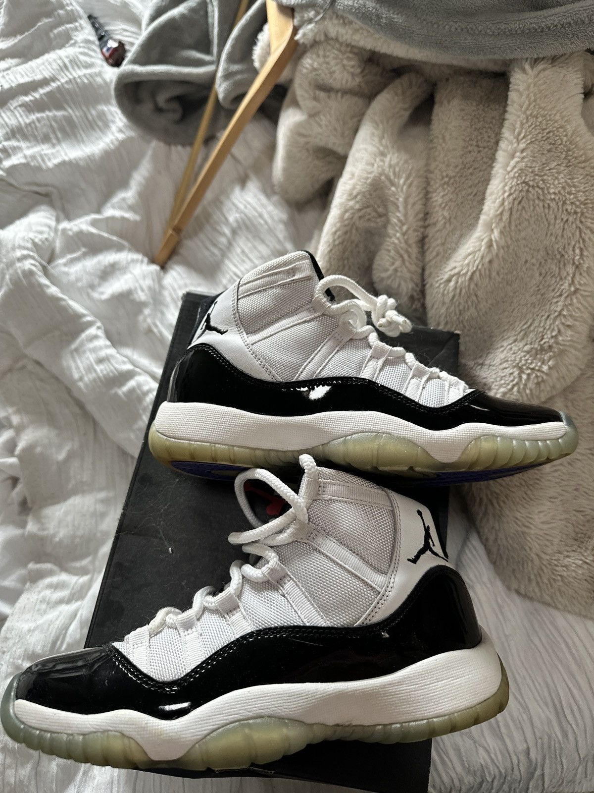 Jordan Brand Air Jordan 11 Retro Concord Size US 5 / EU 37 - 5 Thumbnail