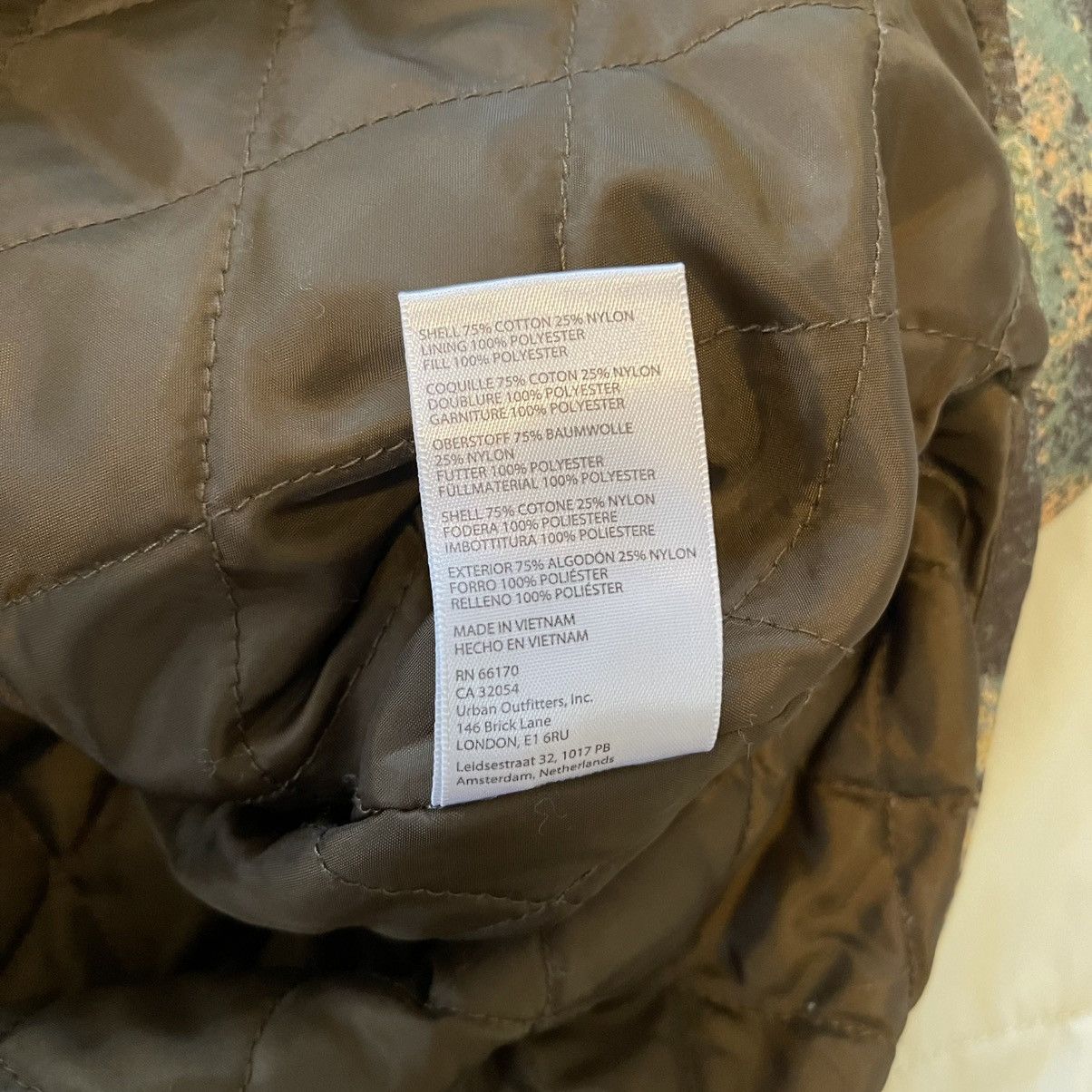 Urban Outfitters BDG urban Outfitters Men's Rip­stop Camo Jack­et Size Medium Size US M / EU 48-50 / 2 - 4 Thumbnail