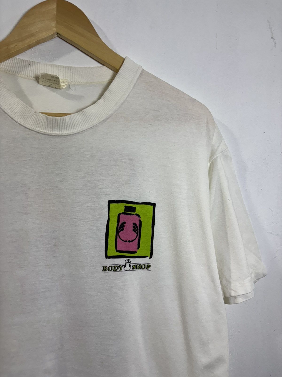 Vintage Vintage 90’s Body Shop Promo Tshirt Size US M / EU 48-50 / 2 - 4 Thumbnail