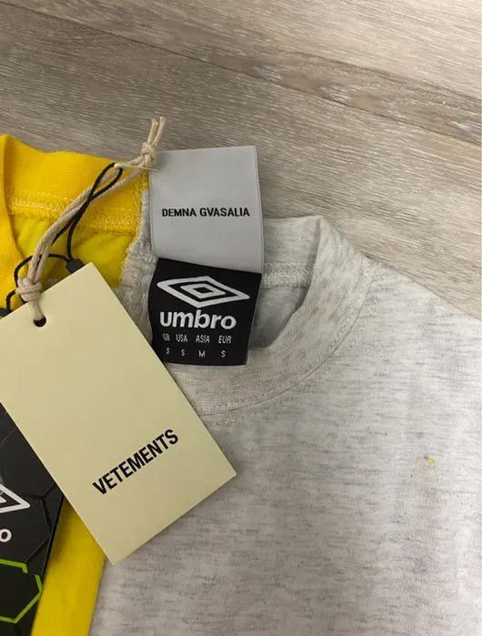 Umbro × Vetements Umbro Vetements Demna Gvasalia Size US M / EU 48-50 / 2 - 5 Thumbnail