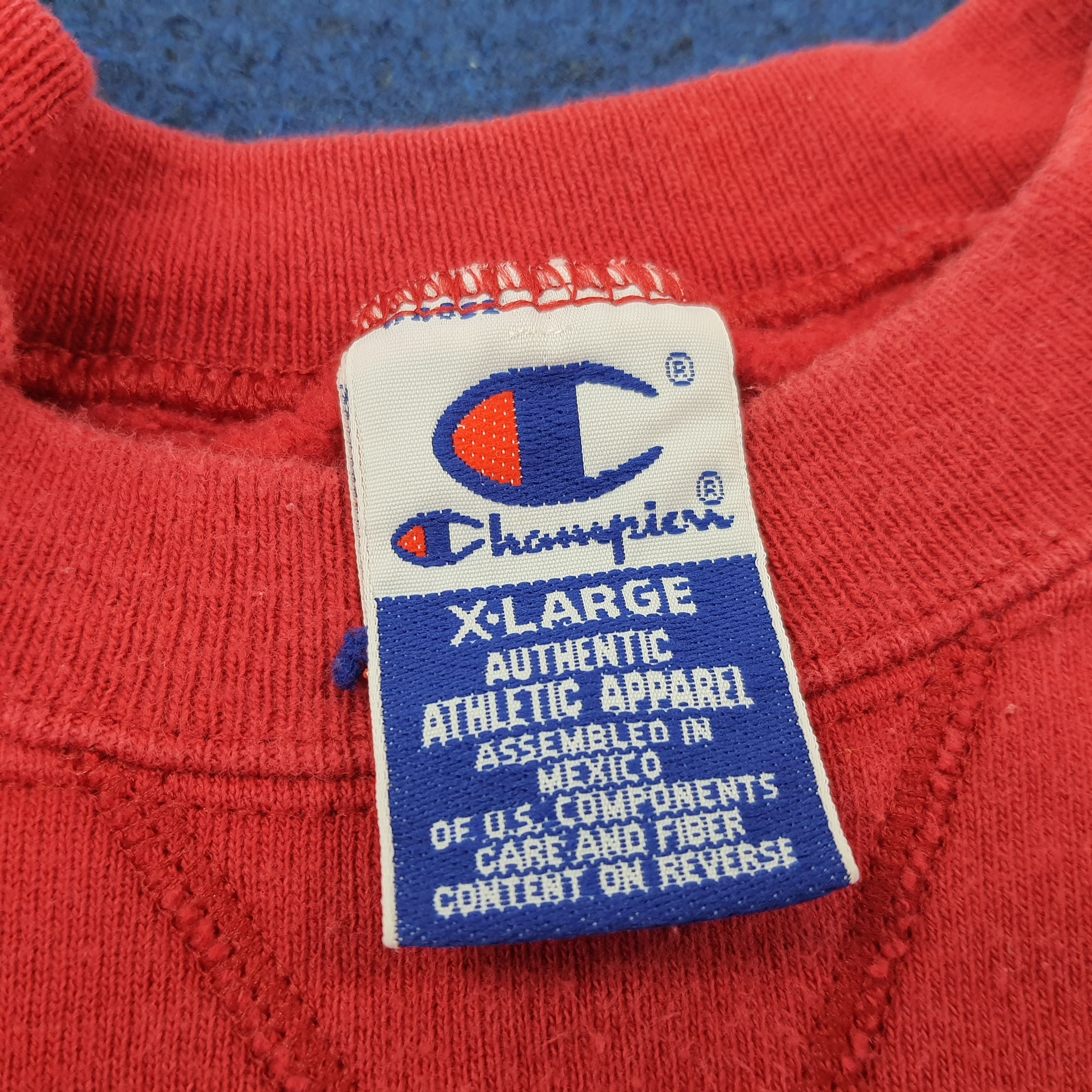 Champion Vintage Champion Small Embroidery Logo Sweatshirt C248N12 Size US XL / EU 56 / 4 - 4 Thumbnail