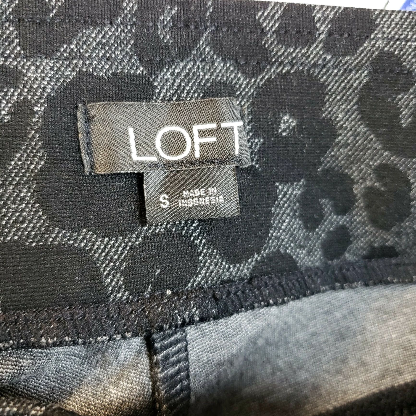 Loft LOFT Ann Taylor Womens Ponte Knit Leggings Sz Small Black Gray Animal Print Leggings Size 28" / US 6 / IT 42 - 6 Thumbnail