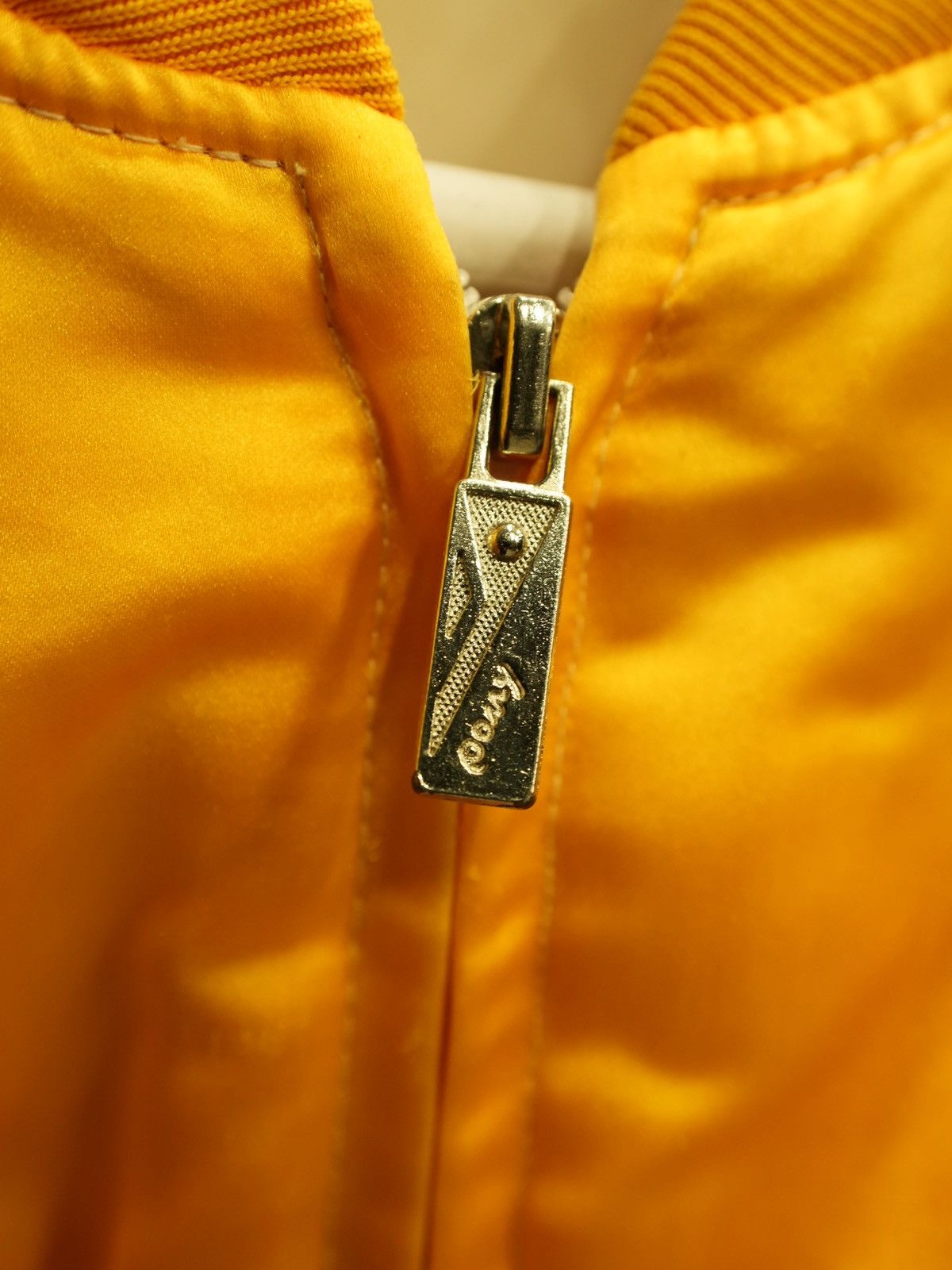 Vintage Vintage 80s Bootleg NBA LA Lakers Satin Jacket Size US L / EU 52-54 / 3 - 5 Thumbnail
