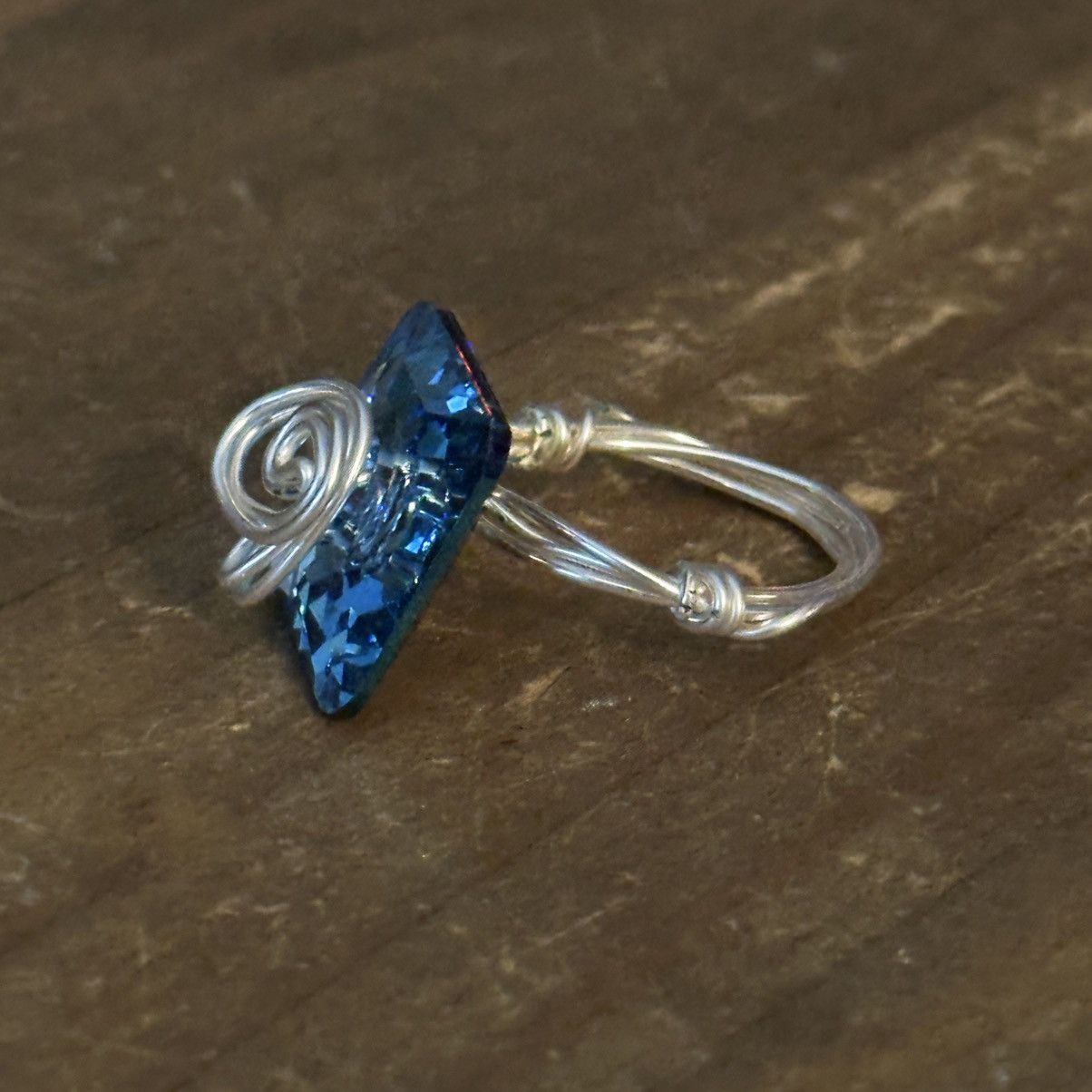 Other Silver tone wire wrapped blue crystal ring Size ONE SIZE - 7 Thumbnail