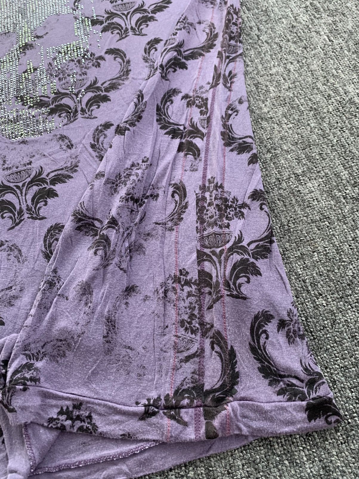 Japanese Brand Rarer Die Hard Poem Skull Gothic Distressed Purple Tshirt Size US L / EU 52-54 / 3 - 5 Thumbnail