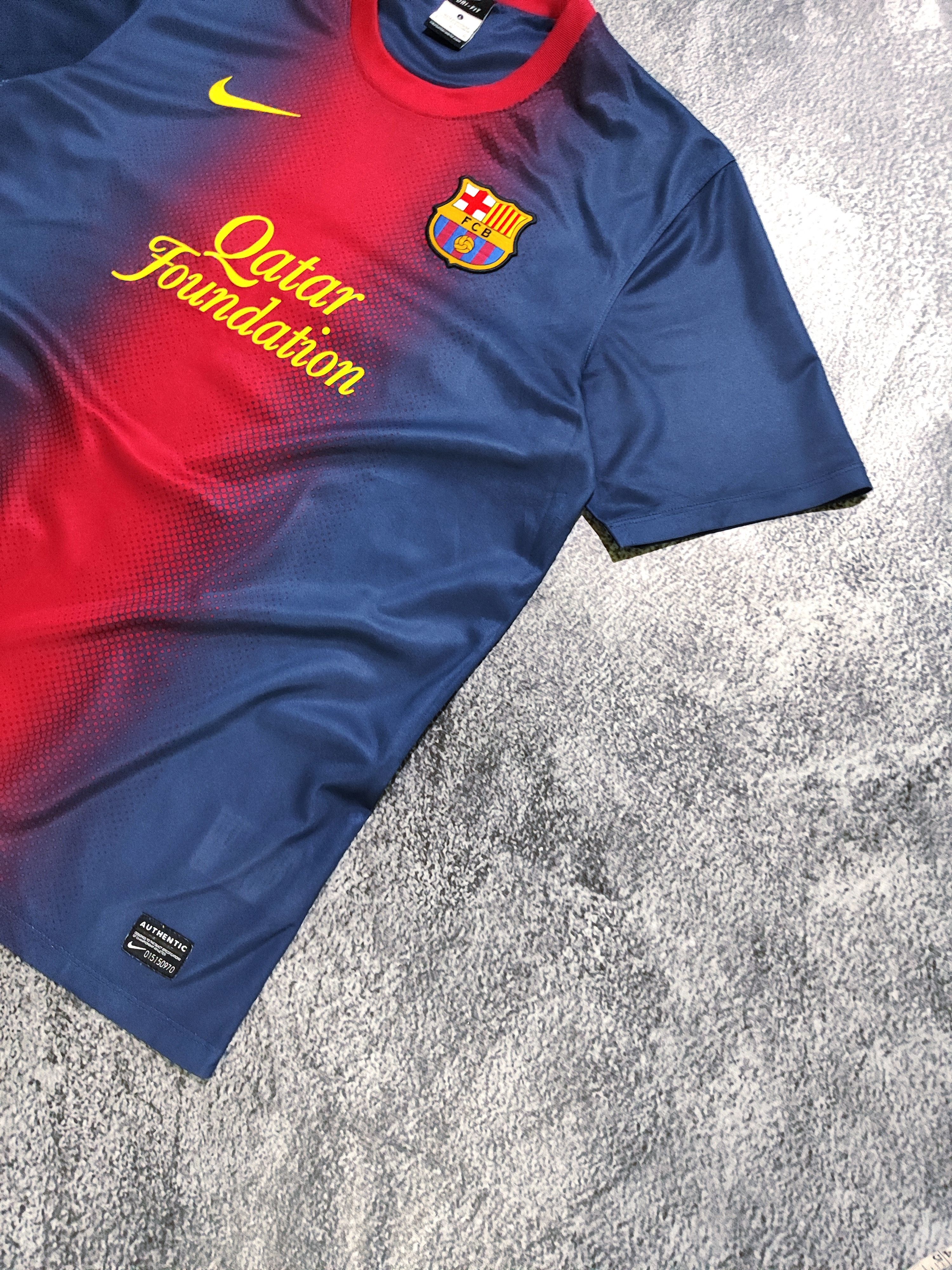 Nike Nike FC Barcelona 2012-2013 Home Jersey Size US L / EU 52-54 / 3 - 5 Thumbnail