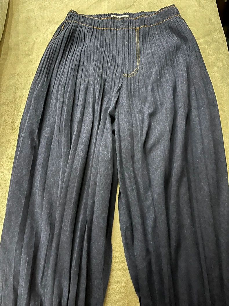 Issey Miyake Issey Miyake size:3 Black denim puff pants Size 31" - 2 Thumbnail