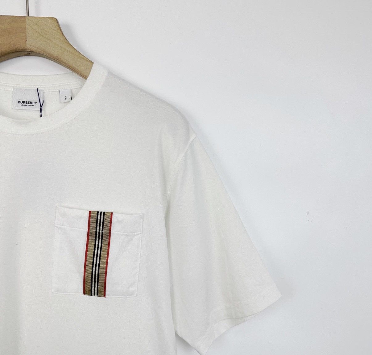 Burberry Burberry White Pocket Check Stripe Short Sleeve T-Shirt K12 Size US S / EU 44-46 / 1 - 5 Thumbnail