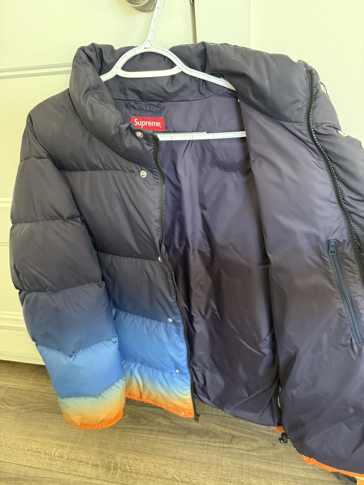 Supreme Supreme gradient puffy jacket navy Size US L / EU 52-54 / 3 - 5 Thumbnail