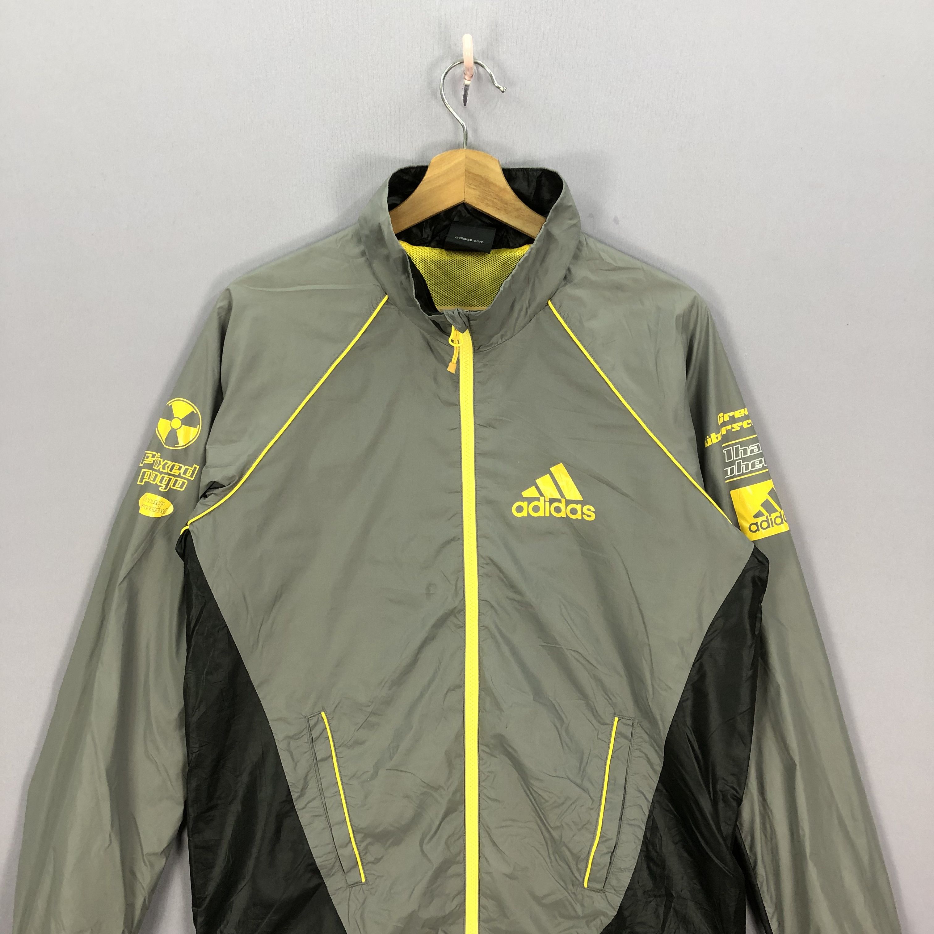 Adidas × Vintage Vintage Adidas Grenzen Uberschreiten Windbreaker Jacket Size US L / EU 52-54 / 3 - 3 Thumbnail