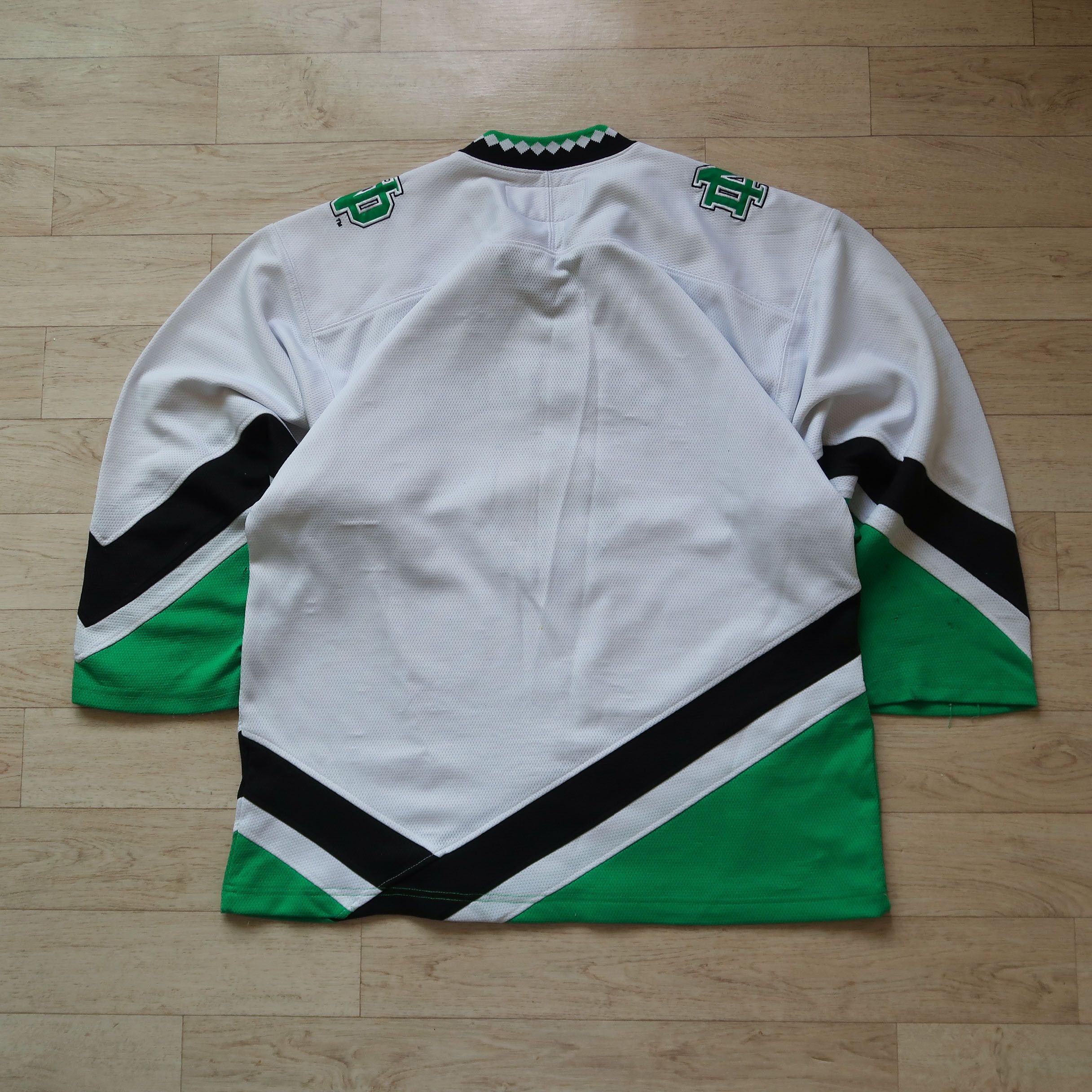 Nike Vintage Nike Bauer Sioux Jersey Size US S / EU 44-46 / 1 - 7 Thumbnail