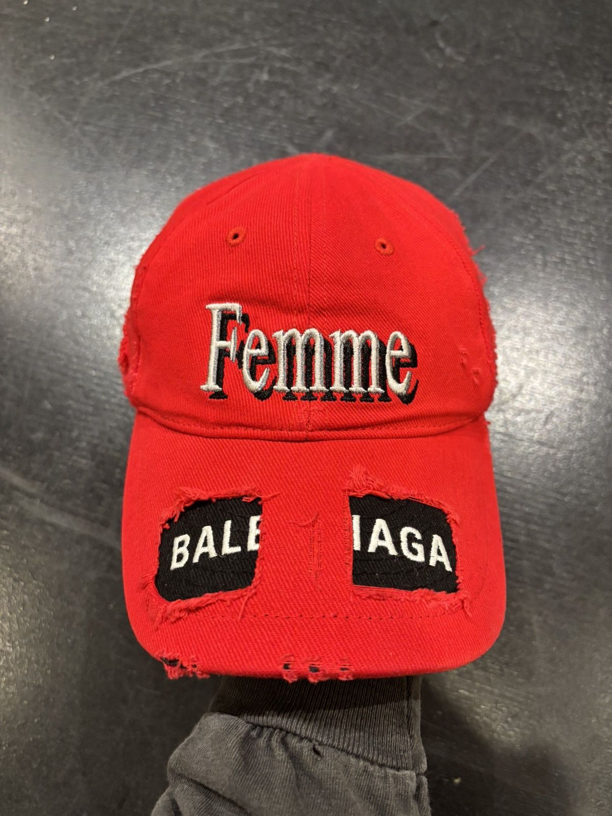 Balenciaga Balenciaga Femme Pre Distressed Hat Size ONE SIZE - 1 Thumbnail