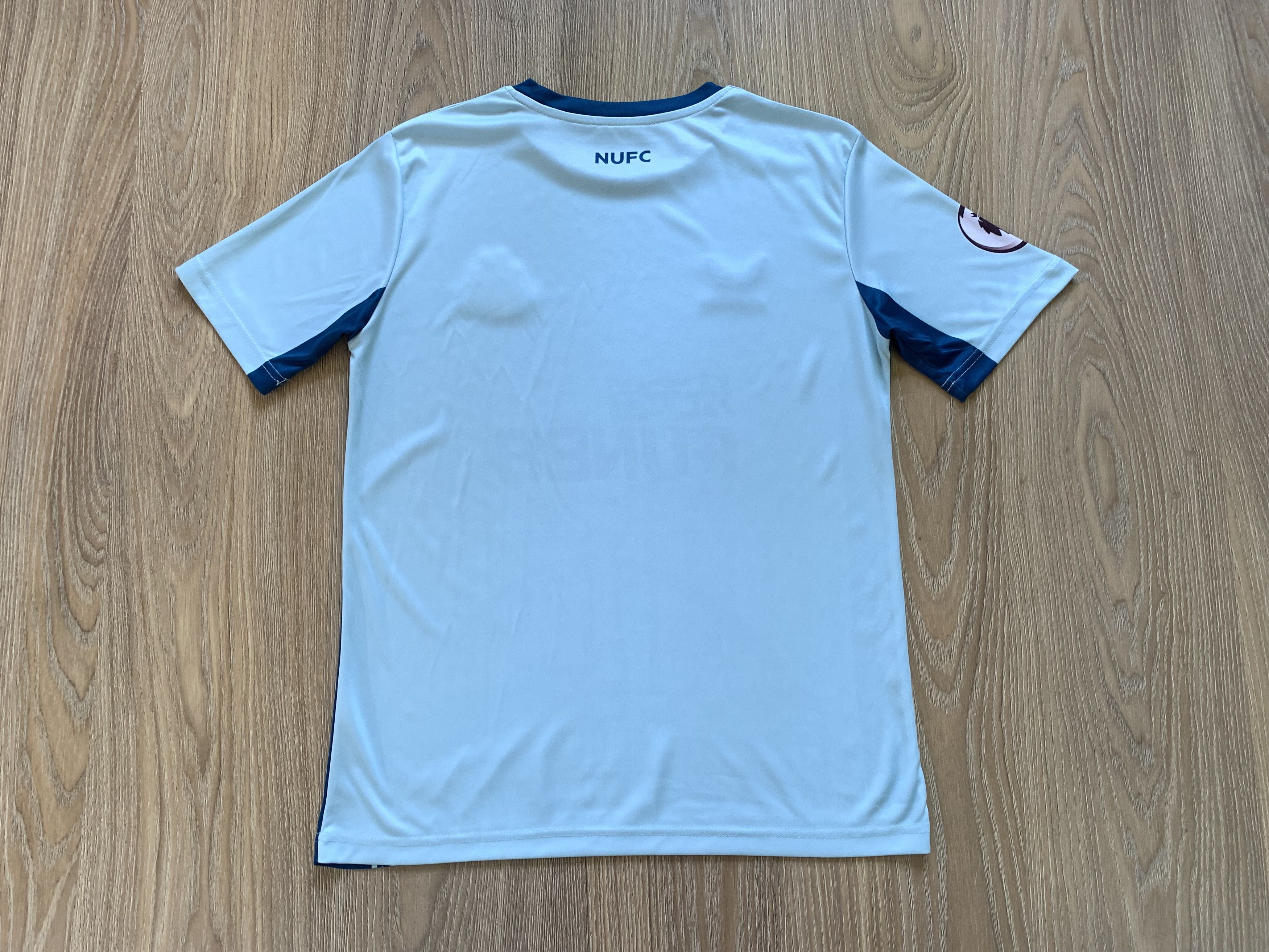 Castore Castore Newcastle United Pre Match Football Shirt 2022 Size US S / EU 44-46 / 1 - 3 Thumbnail