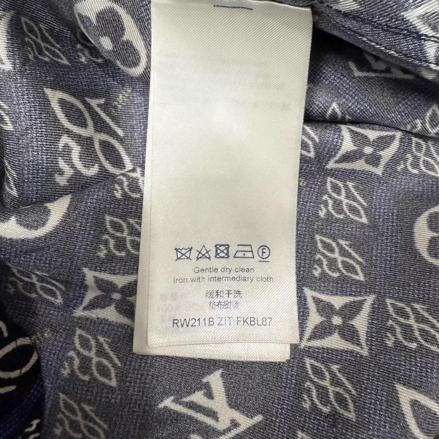 Louis Vuitton LV allover print silk longsleeve shirt 34 98new Size XS / US 0-2 / IT 36-38 - 4 Thumbnail