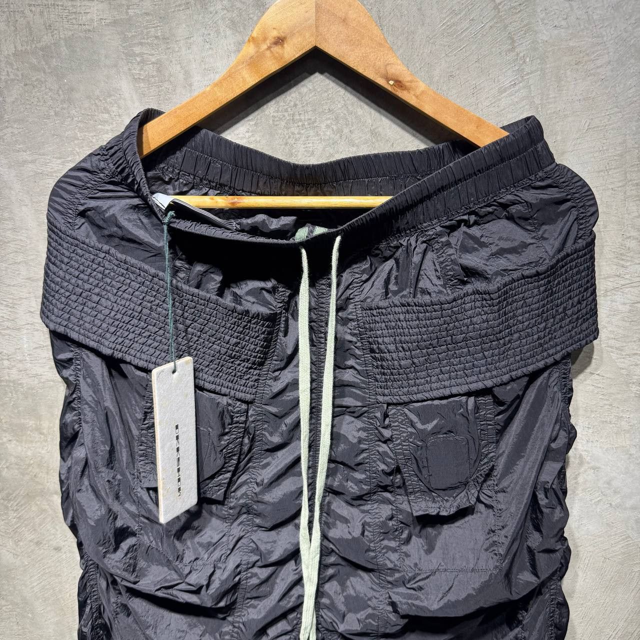 Rick Owens Drkshdw Rick Owens DRKSHDW Creatch Cargo Pod Shorts Size US 33 - 2 Thumbnail