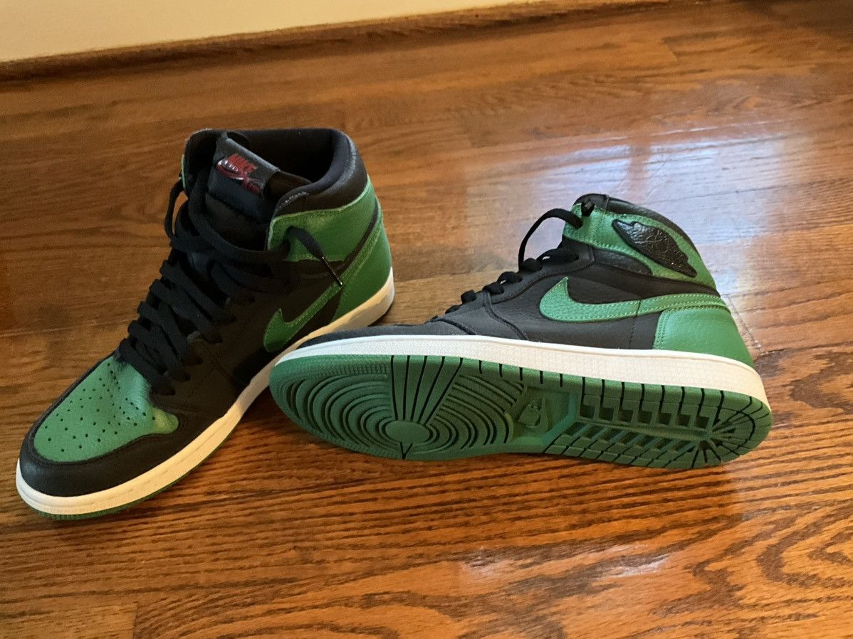Jordan Brand Jordan 1 Pine Green Size US 9 / EU 42 - 1 Thumbnail