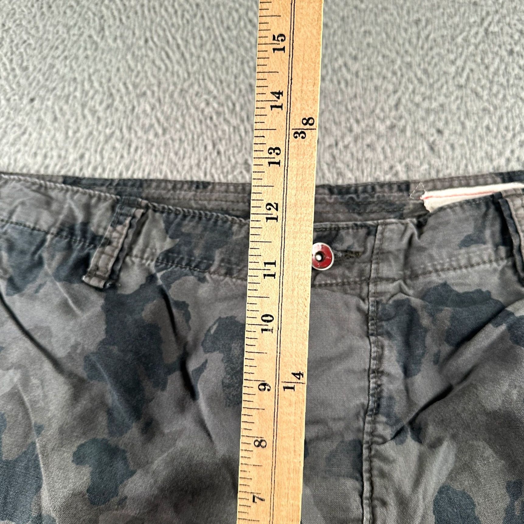 Gap GAP Cargo Shorts Mens 40 Gray Camo 100% Cotton Relaxed Button Fly Size US 40 / EU 56 - 7 Thumbnail