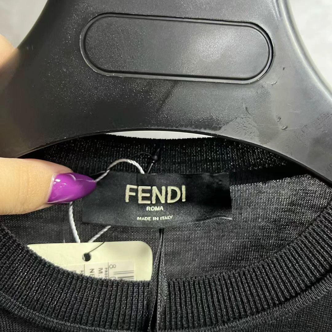 Fendi fendi black logo knit sweater size 46 Size US S / EU 44-46 / 1 - 5 Thumbnail