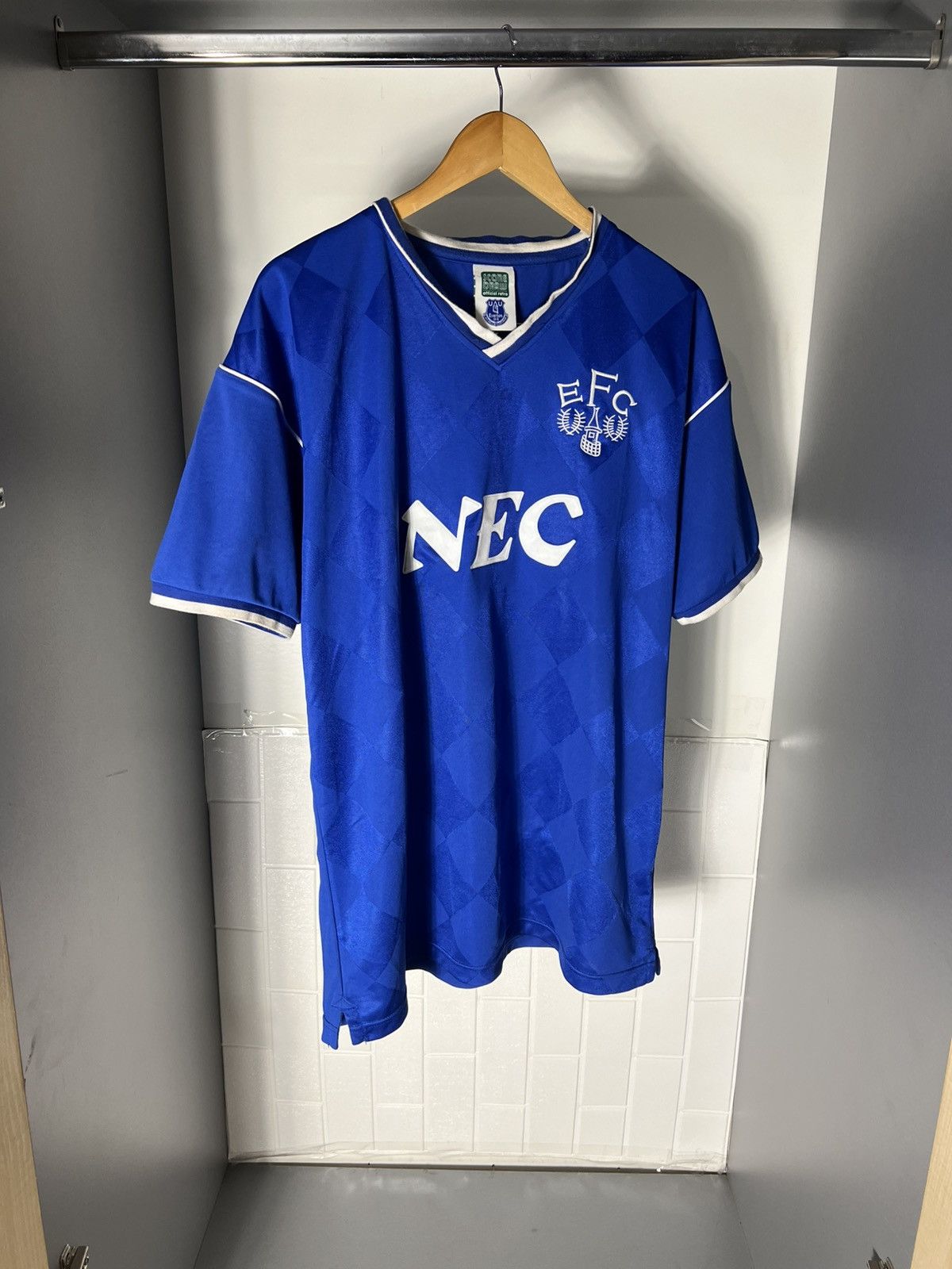 Vintage VERY RARR EVERTON ENGLAND RETRO SOCCER JERSEY BLOKE Y2K 90s Size US XL / EU 56 / 4 - 3 Thumbnail