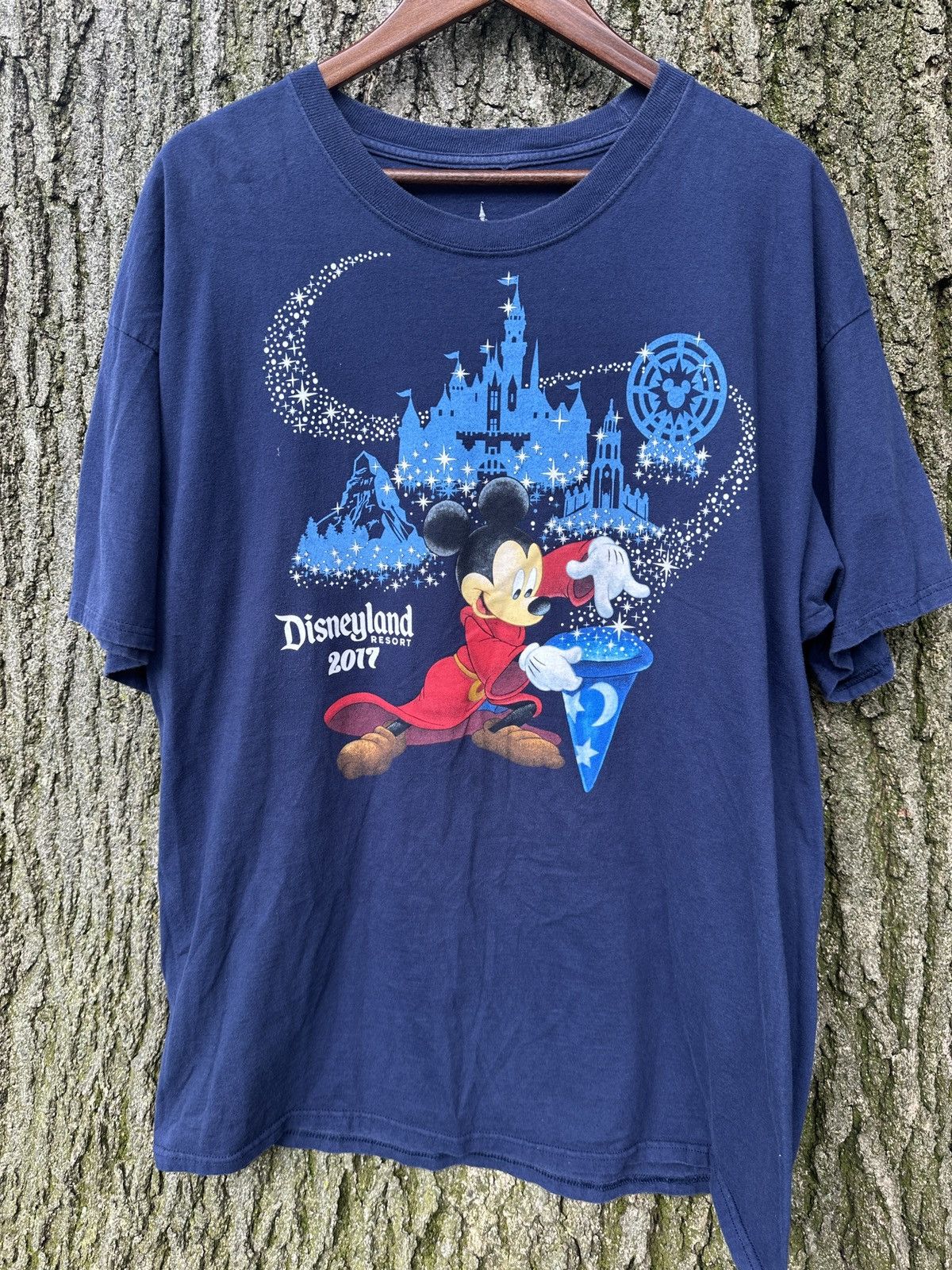 Disney × Mickey Mouse × Vintage Vintage 2017 Disneyland Mickey Mouse Wizard T Shirt Size US XXL / EU 58 / 5 - 1 Thumbnail