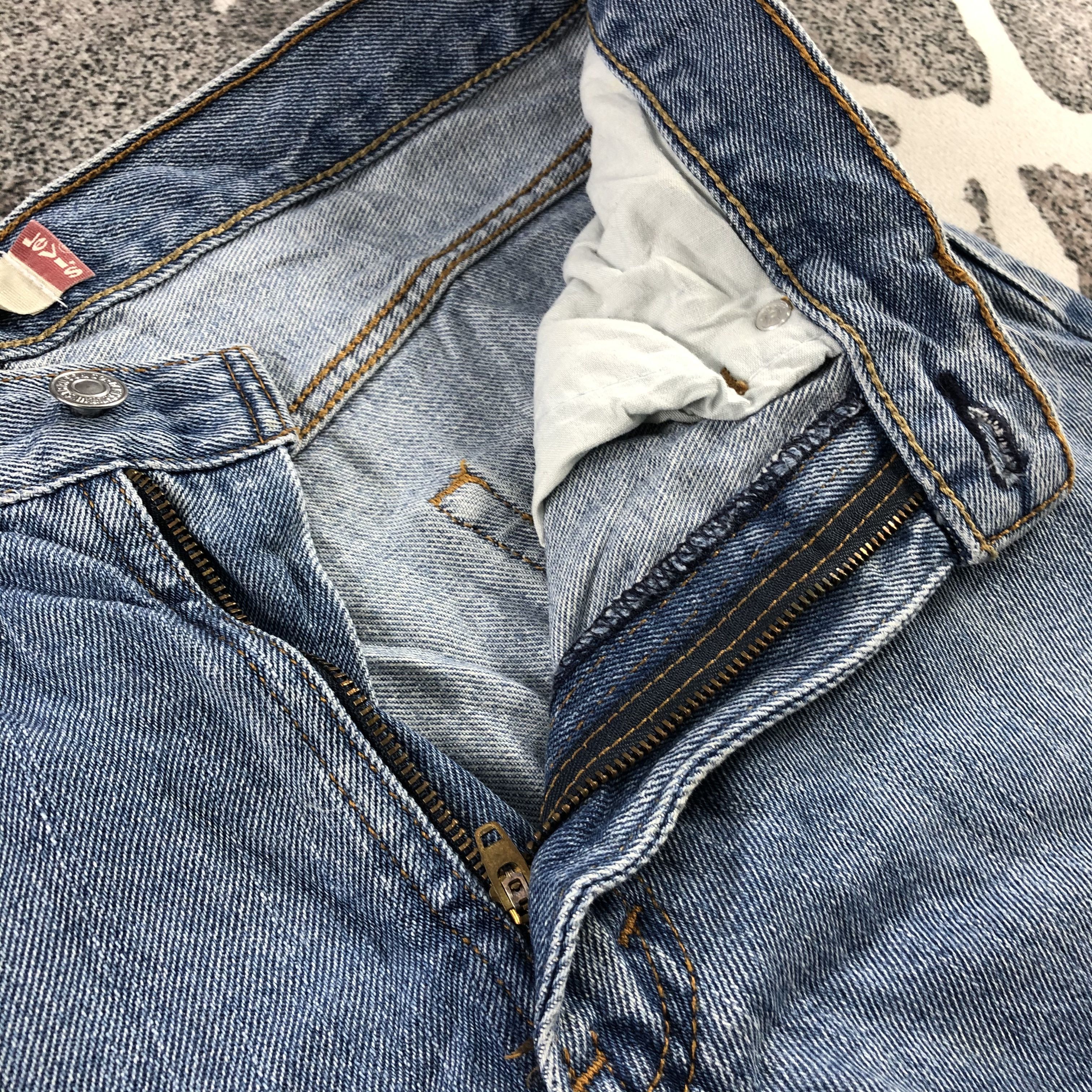 Levi's Vintage Levis 550 Jeans Medium Wash Denim KJ1091 Size US 32 / EU 48 - 15 Thumbnail