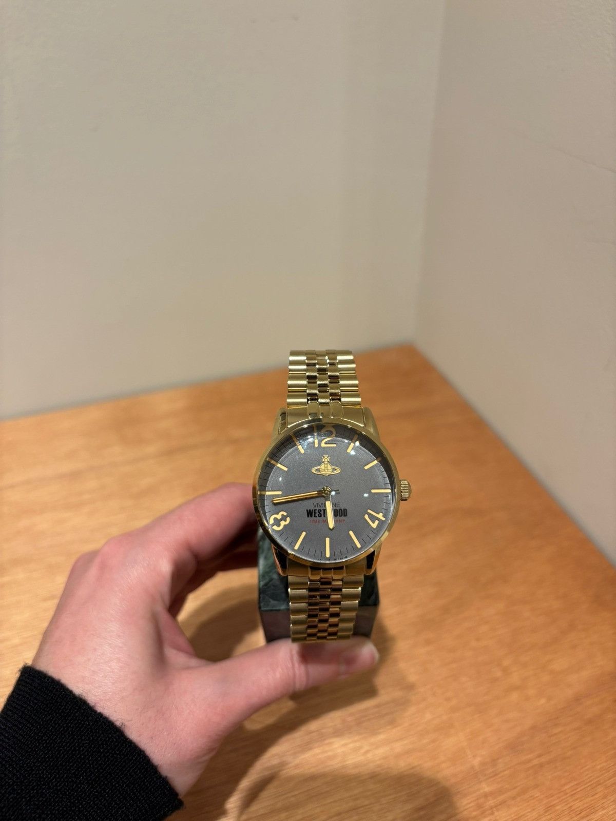 Vivienne Westwood o1f1d3z1225 Size: OS / Cadogan Watch in Gold/Grey Size ONE SIZE - 1 Preview
