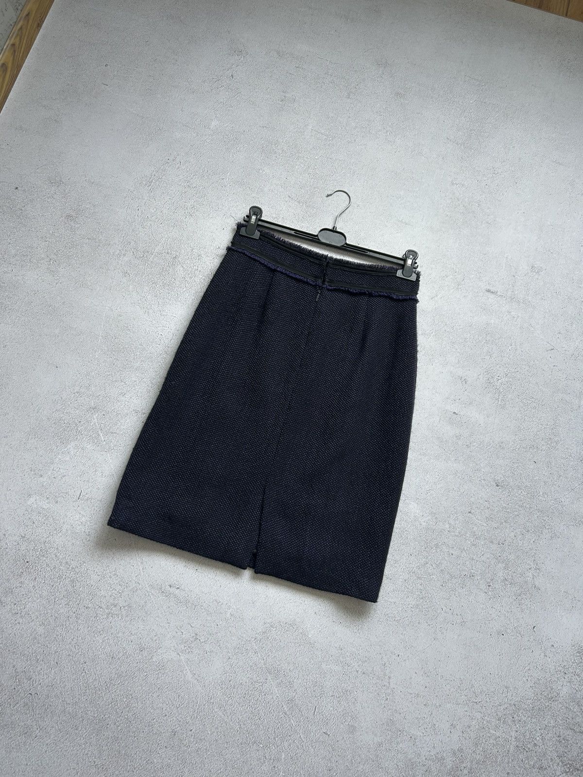 Carolina Herrera × Designer Carolina Herrera premium dark blue skirt size 8 Size 30" / US 8 / IT 44 - 11 Thumbnail