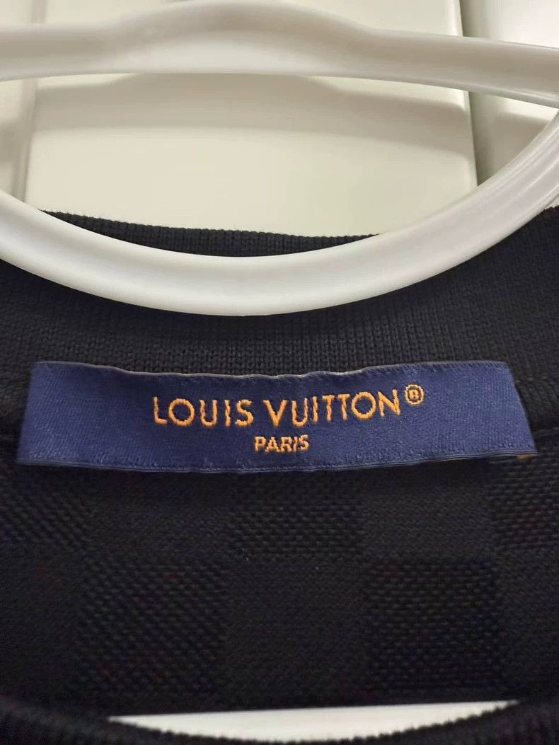 Louis Vuitton Louis Vuitton Checkerboard embroidered logo short sleeve Size US L / EU 52-54 / 3 - 2 Thumbnail